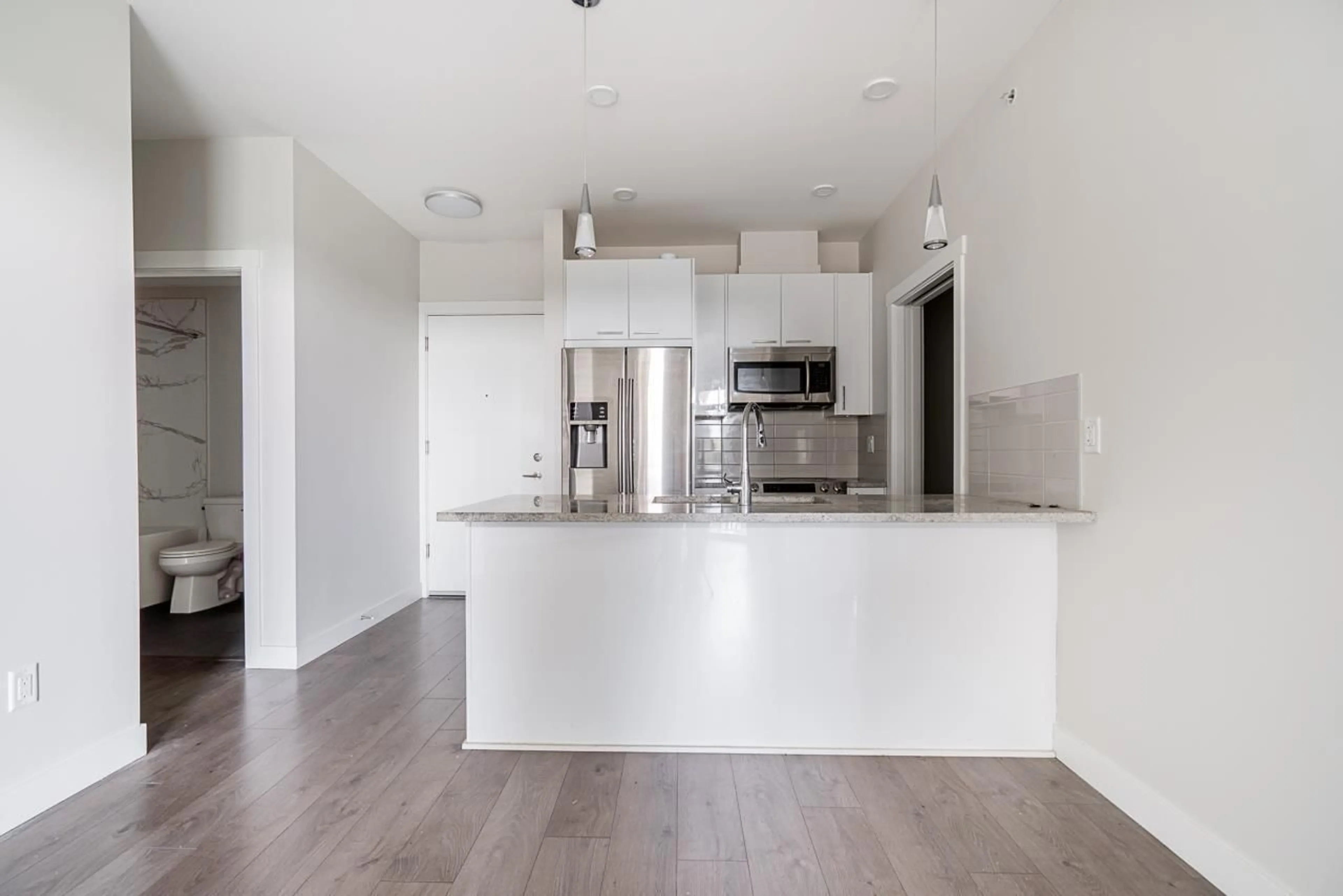 Open concept kitchen, unknown for 507 - 20696 EASTLEIGH, Langley British Columbia V3A0M3