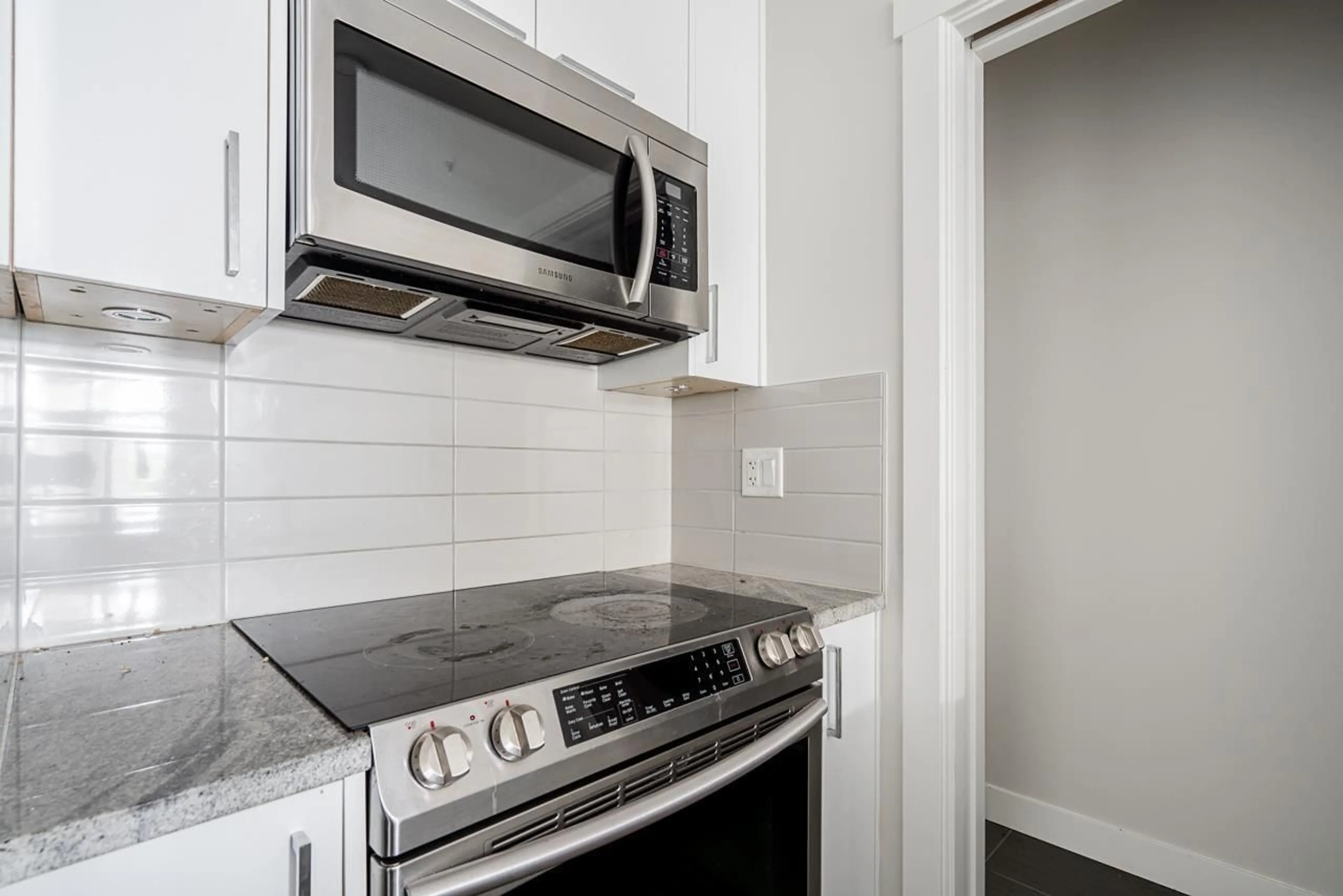 Standard kitchen, unknown for 507 - 20696 EASTLEIGH, Langley British Columbia V3A0M3