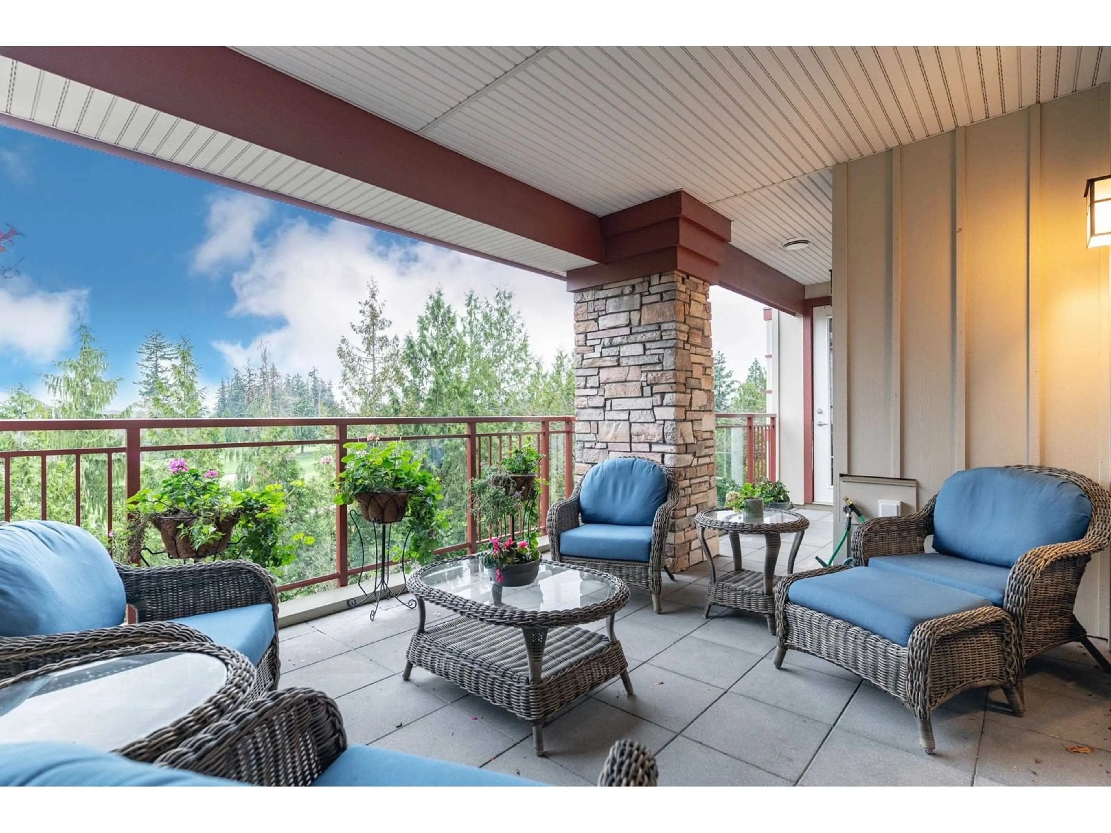 Patio, water/lake/river/ocean view for 207 - 16477 64, Surrey British Columbia V3S6V7