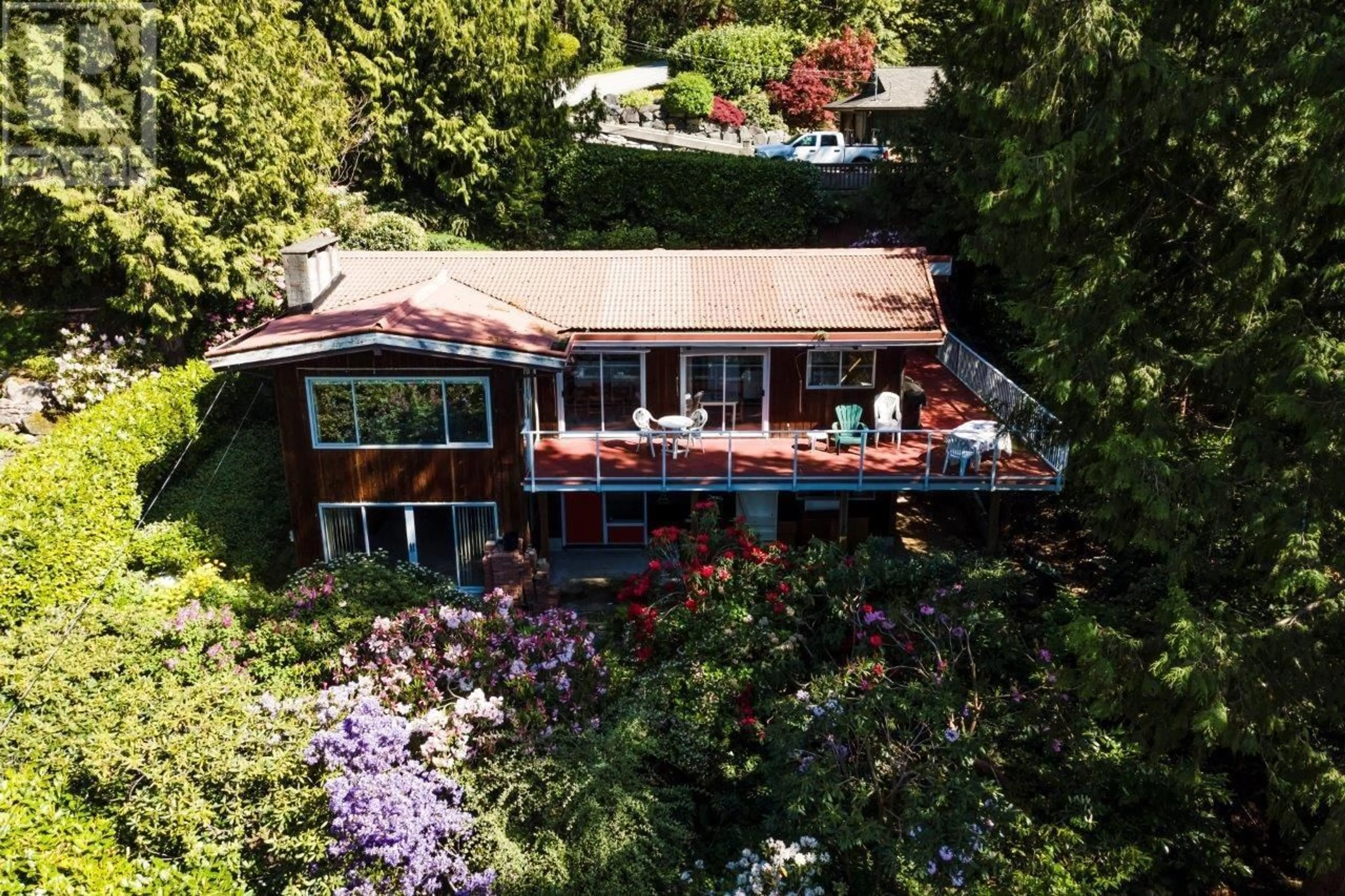 A pic from outside/outdoor area/front of a property/back of a property/a pic from drone, unknown for 90 OCEANVIEW ROAD, Lions Bay British Columbia V0N2E0