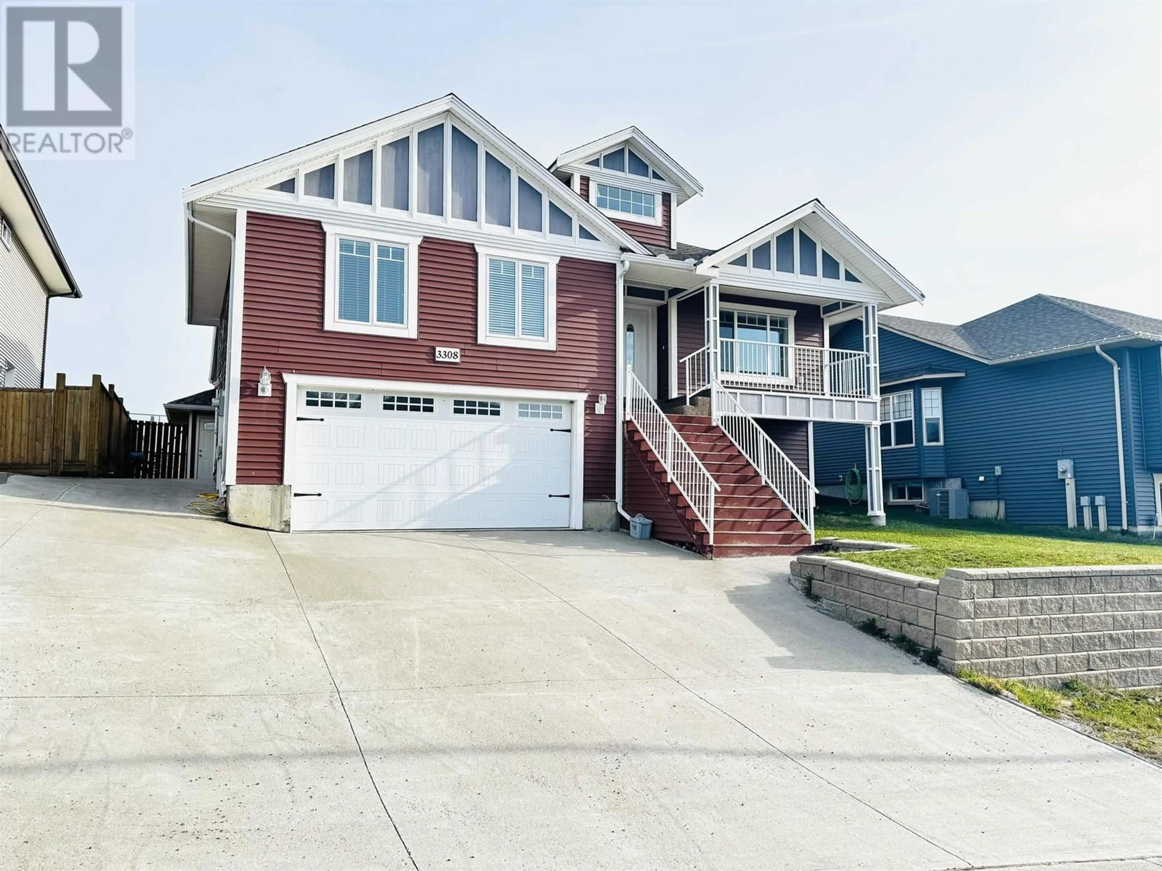 Home with vinyl exterior material, street for 3308 CHARTWELL AVENUE, Prince George British Columbia V2N6Z8