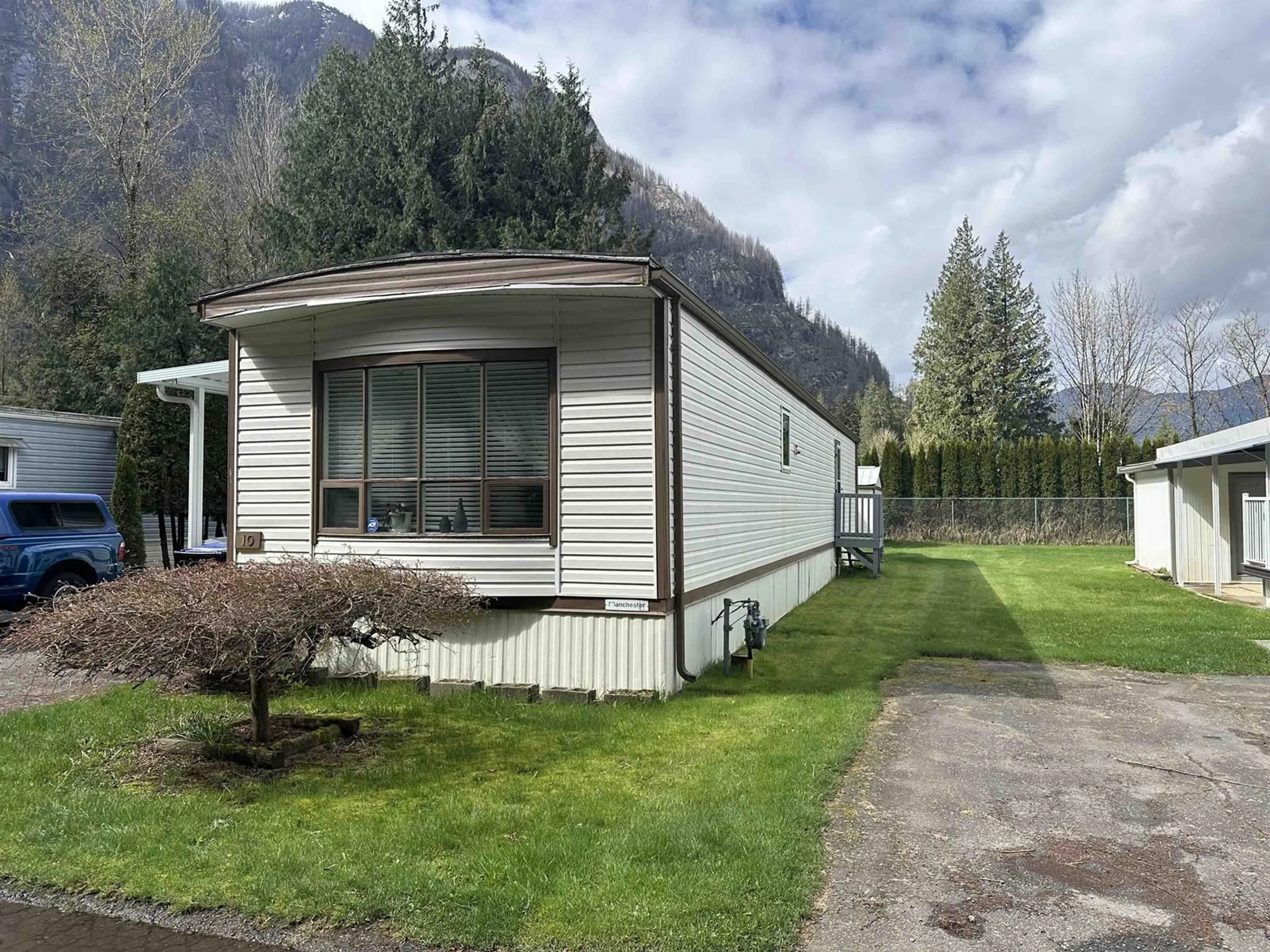Unknown for 10 - 62010 FLOOD HOPE ROAD, Hope British Columbia V0X1L2
