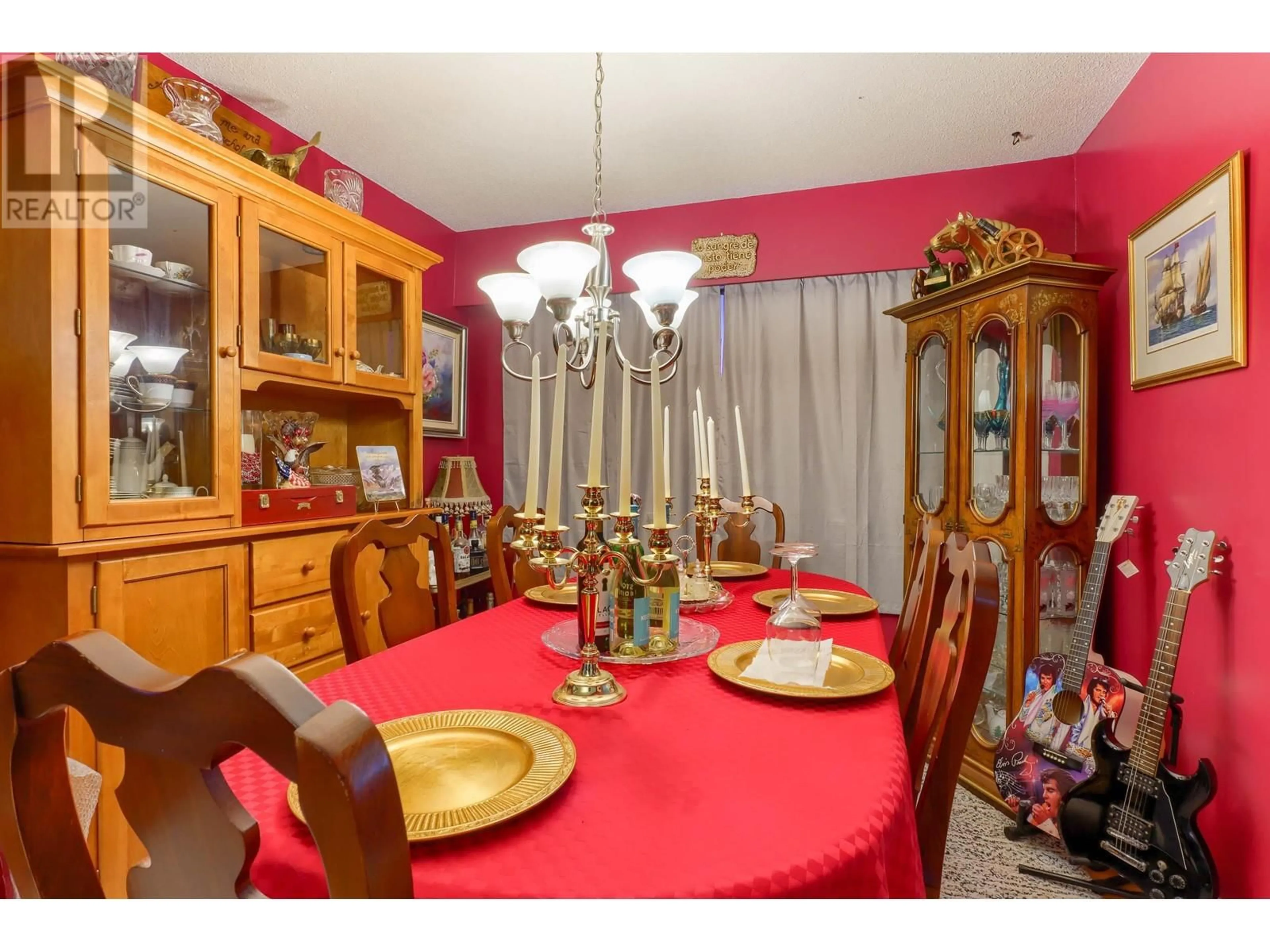 Dining room, wood/laminate floor for 6048 BRODIE ROAD, Delta British Columbia V4K2B7