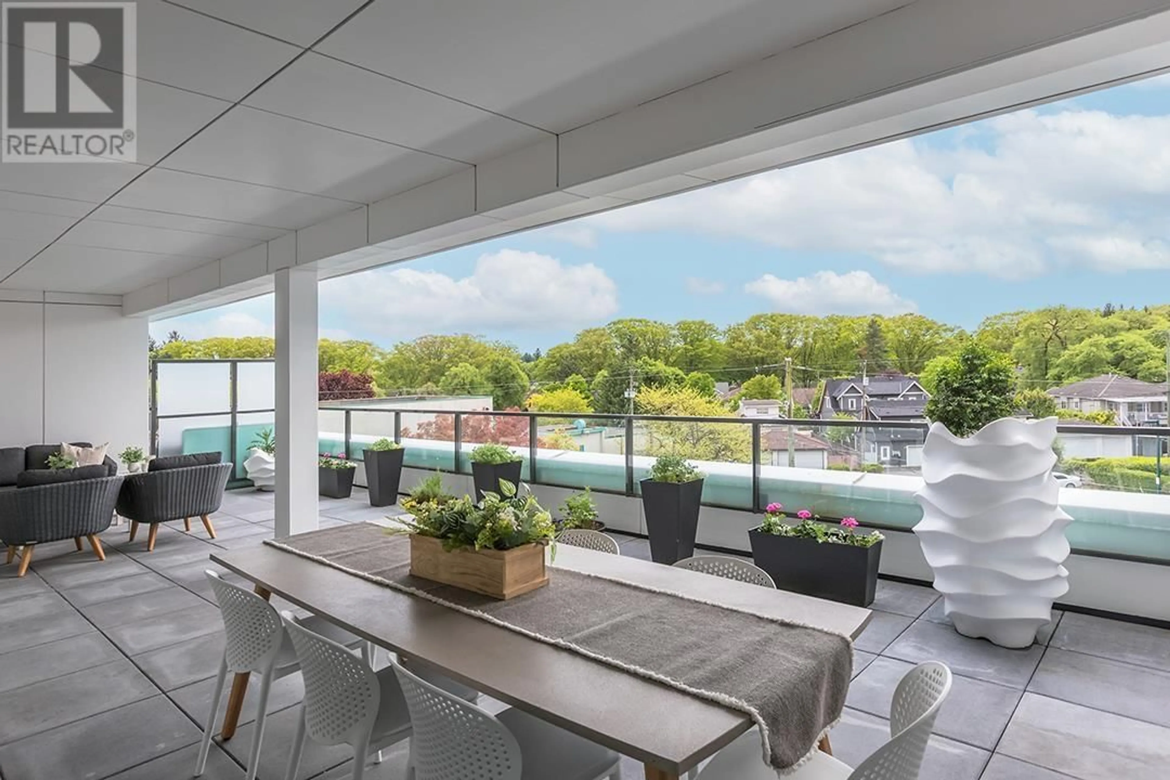 Patio, water/lake/river/ocean view for PH1 - 979 19TH AVENUE, Vancouver British Columbia V5V1K7