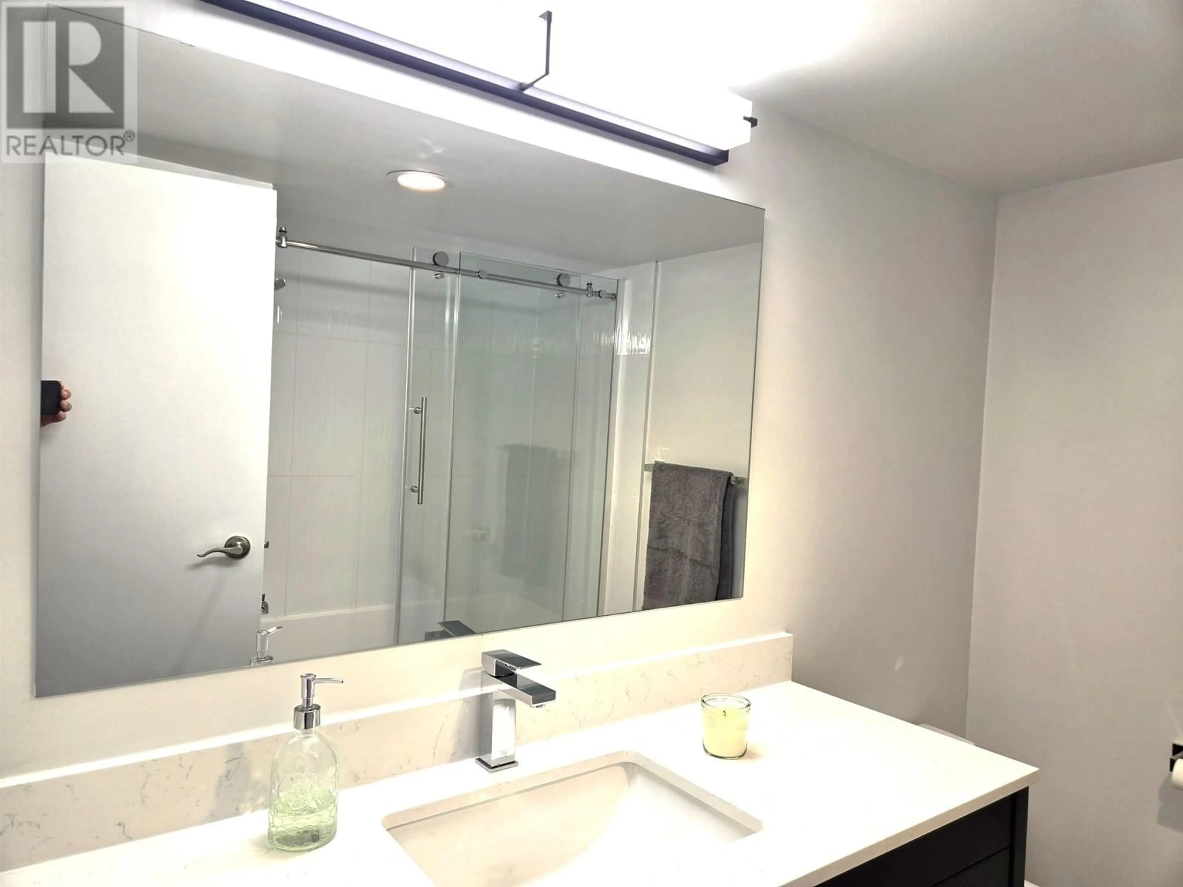 Standard bathroom, unknown for 2304 - 3980 CARRIGAN COURT, Burnaby British Columbia V3N4S6