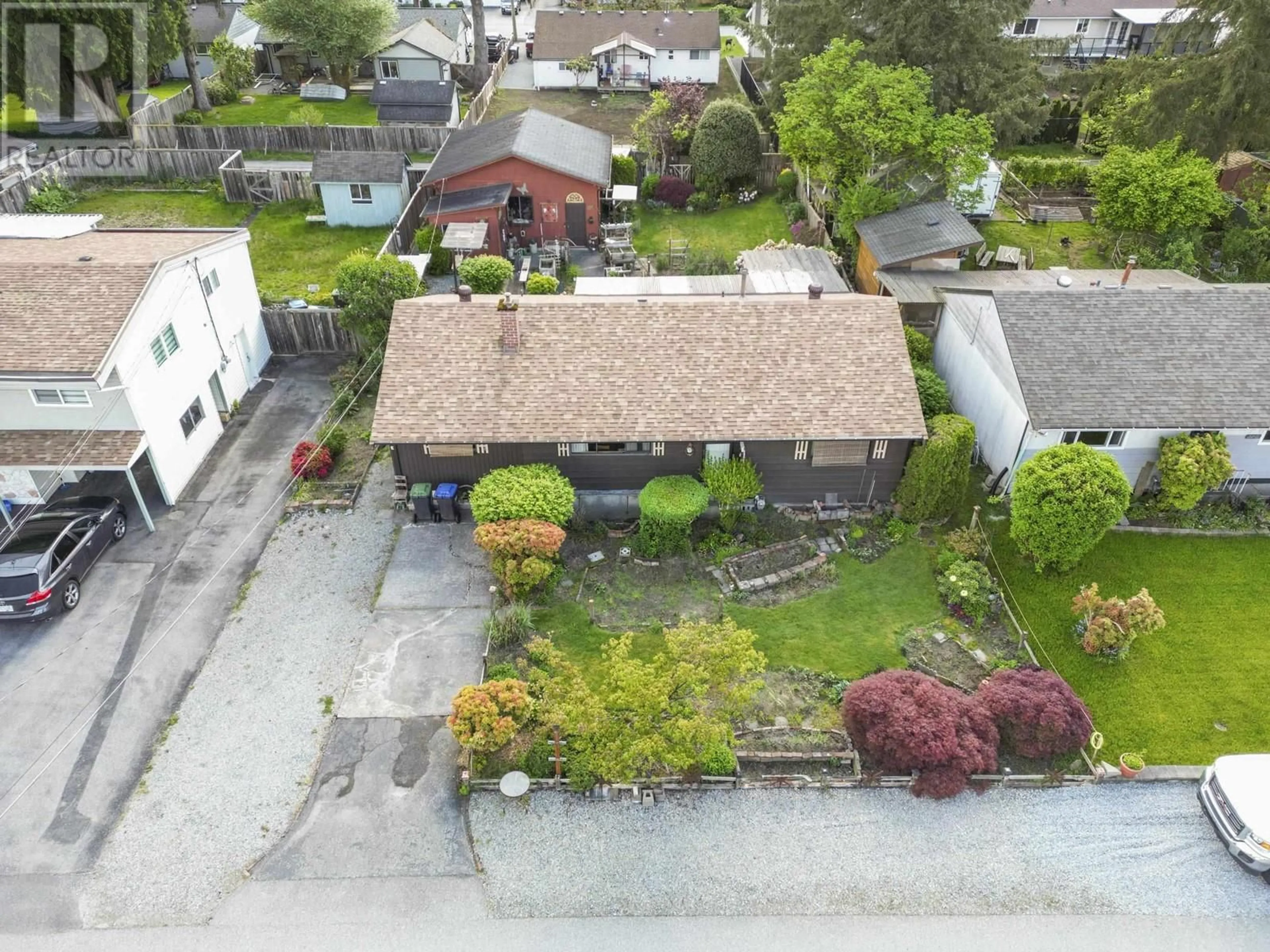 A pic from outside/outdoor area/front of a property/back of a property/a pic from drone, street for 3824 INVERNESS STREET, Port Coquitlam British Columbia V3B3B8