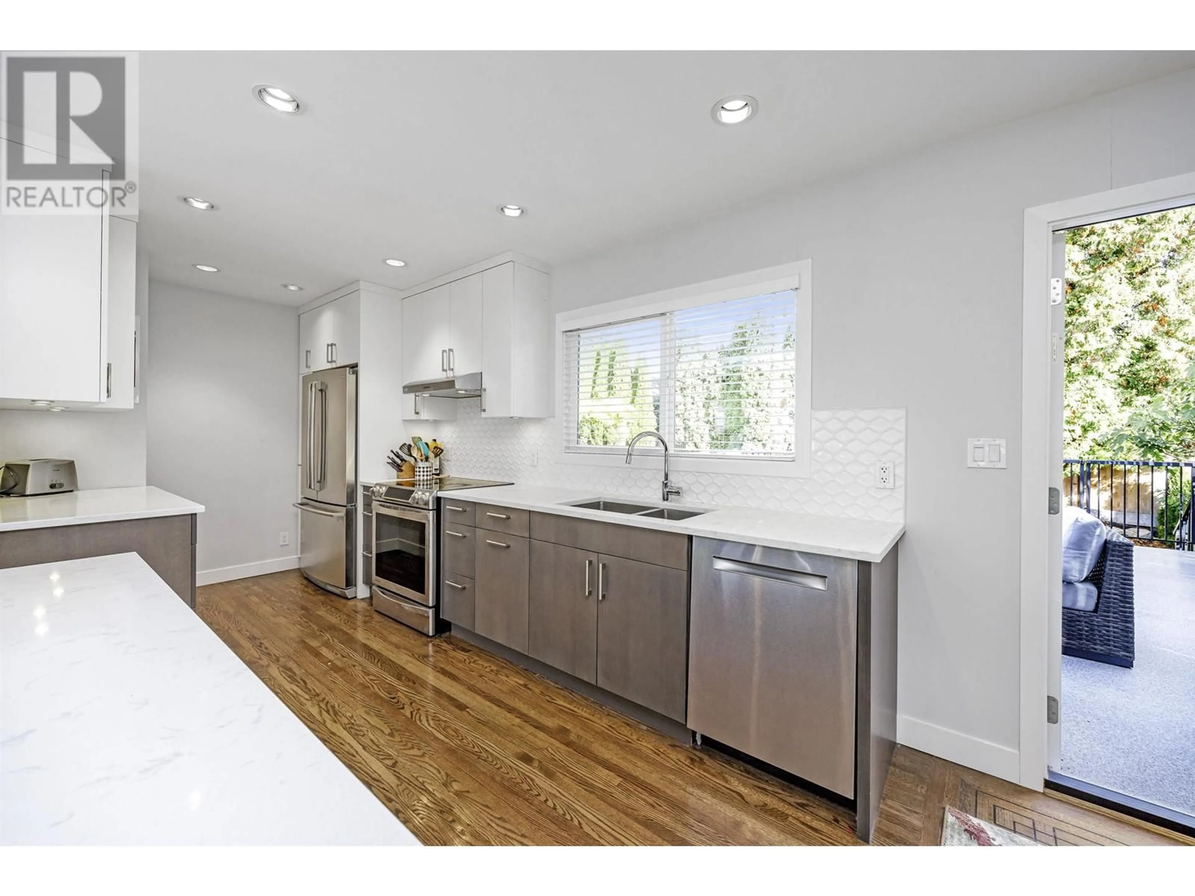Open concept kitchen, unknown for 1388 20TH STREET, North Vancouver British Columbia V7J1M6