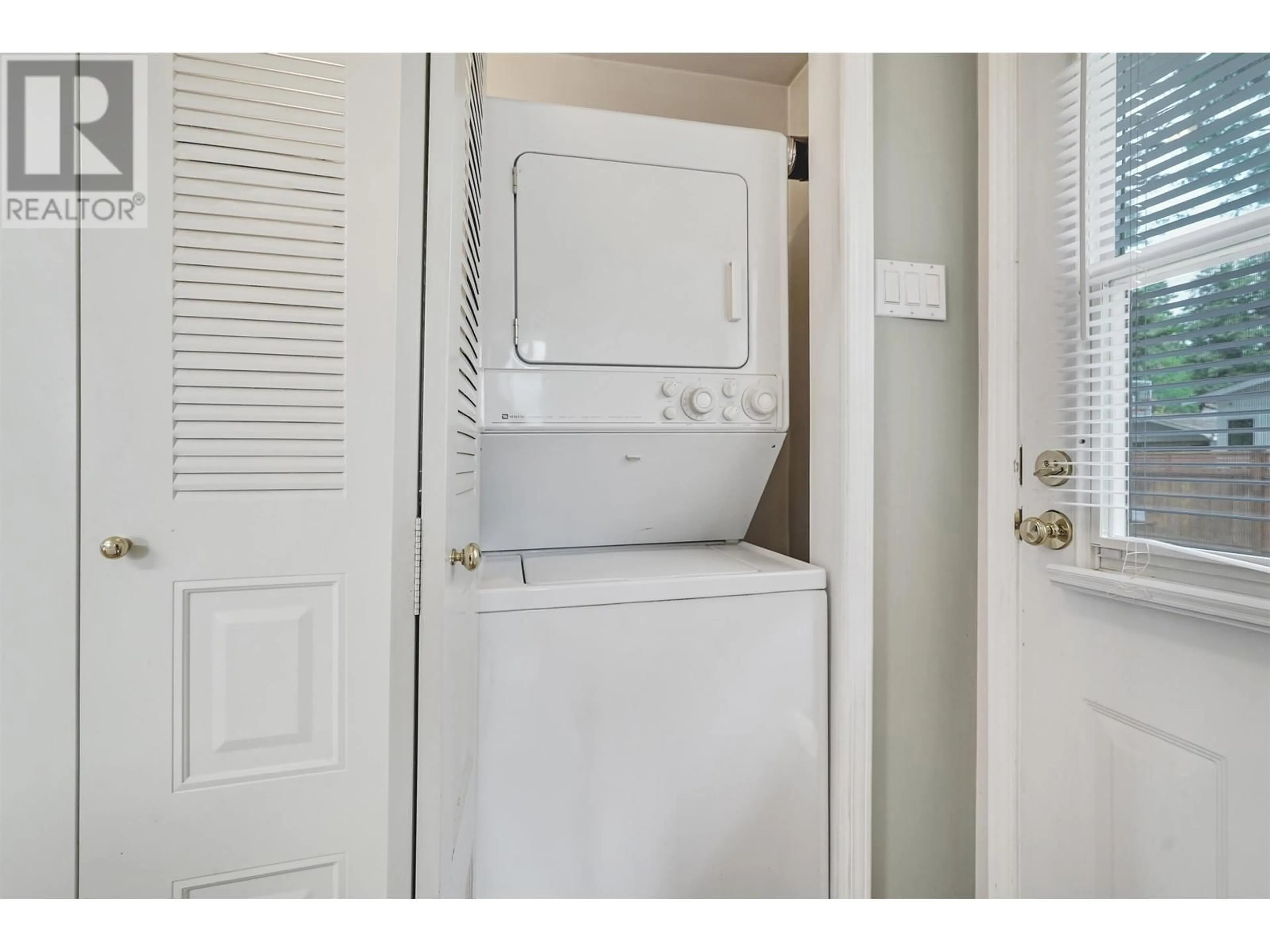 Laundry room for 1356 ENDERBY AVENUE, Delta British Columbia V4L1S3
