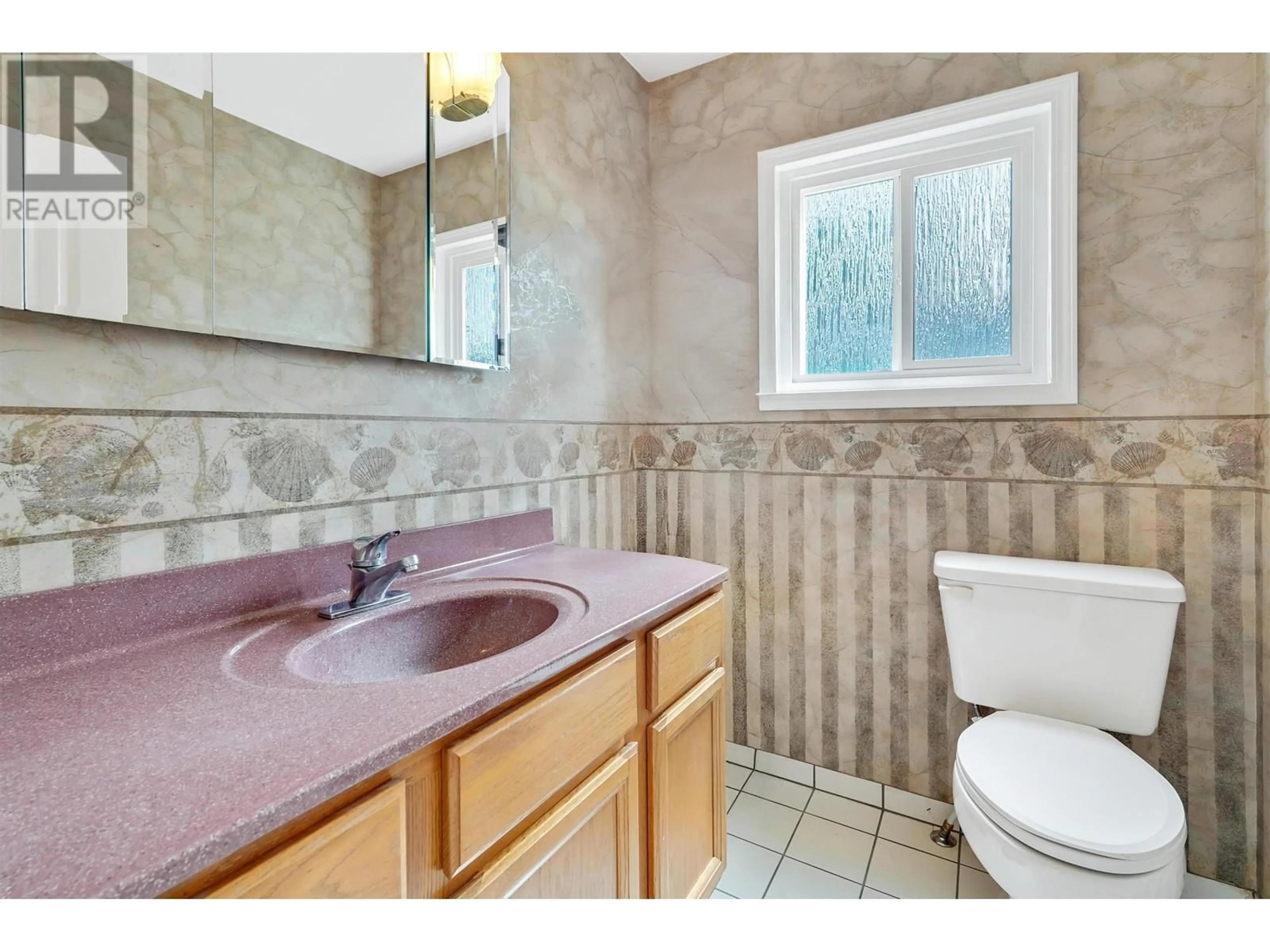 Standard bathroom, ceramic/tile floor for 1356 ENDERBY AVENUE, Delta British Columbia V4L1S3