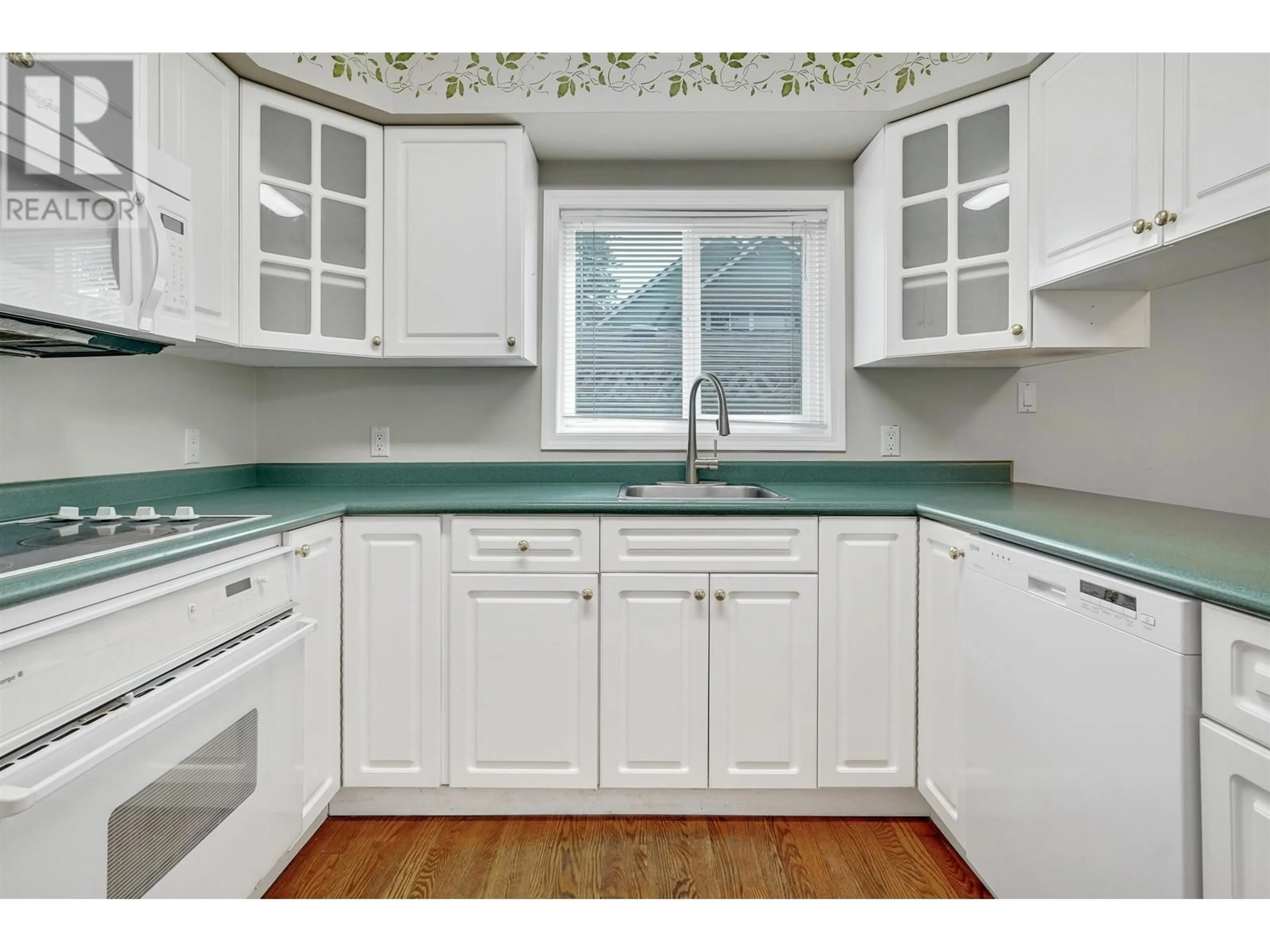 Standard kitchen, unknown for 1356 ENDERBY AVENUE, Delta British Columbia V4L1S3