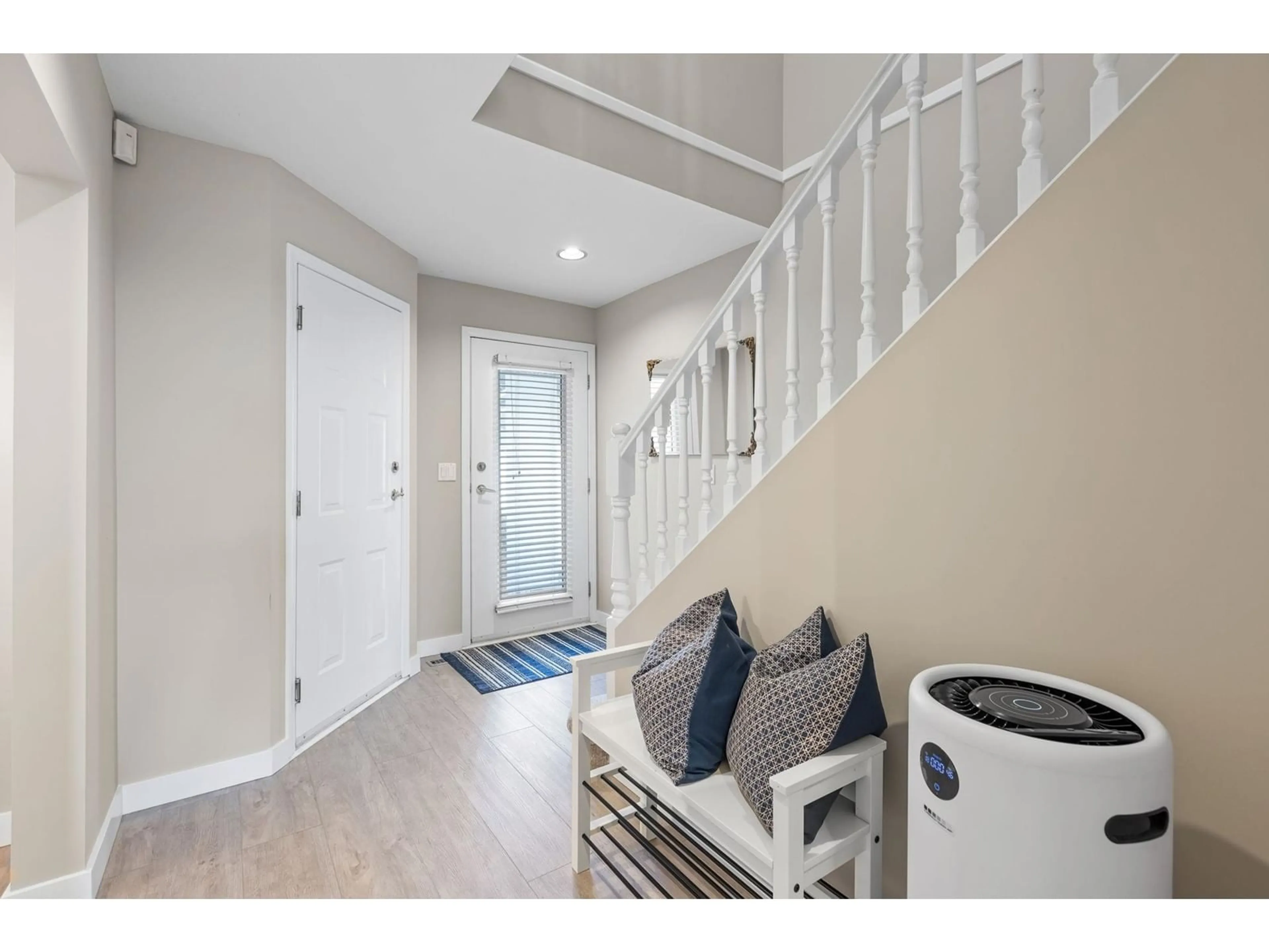 Indoor entryway for 13 - 8855 212, Langley British Columbia V1M2G8