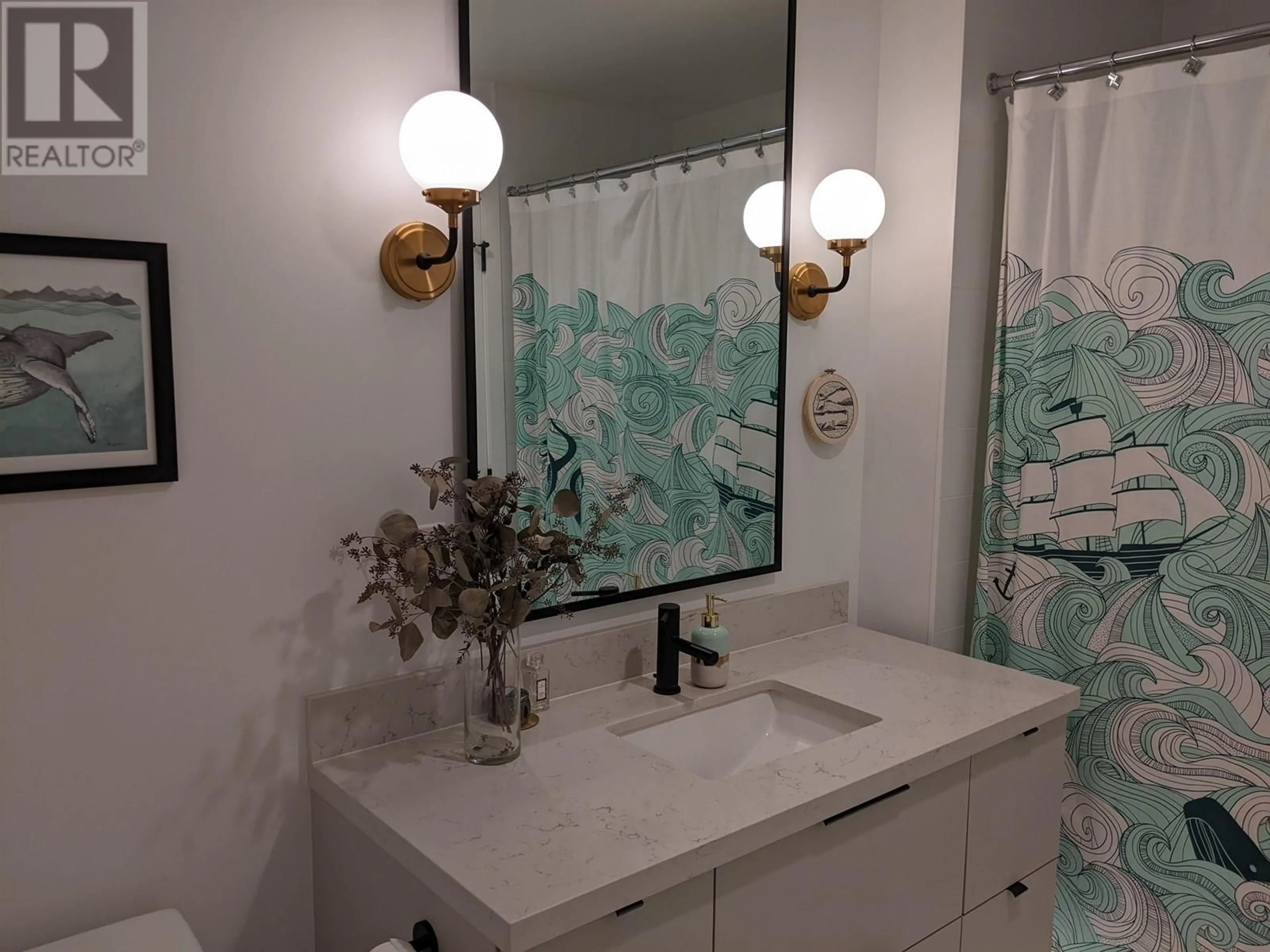 Contemporary bathroom, ceramic/tile floor for 403 - 3018 ST GEORGE STREET, Port Moody British Columbia V3H0L4