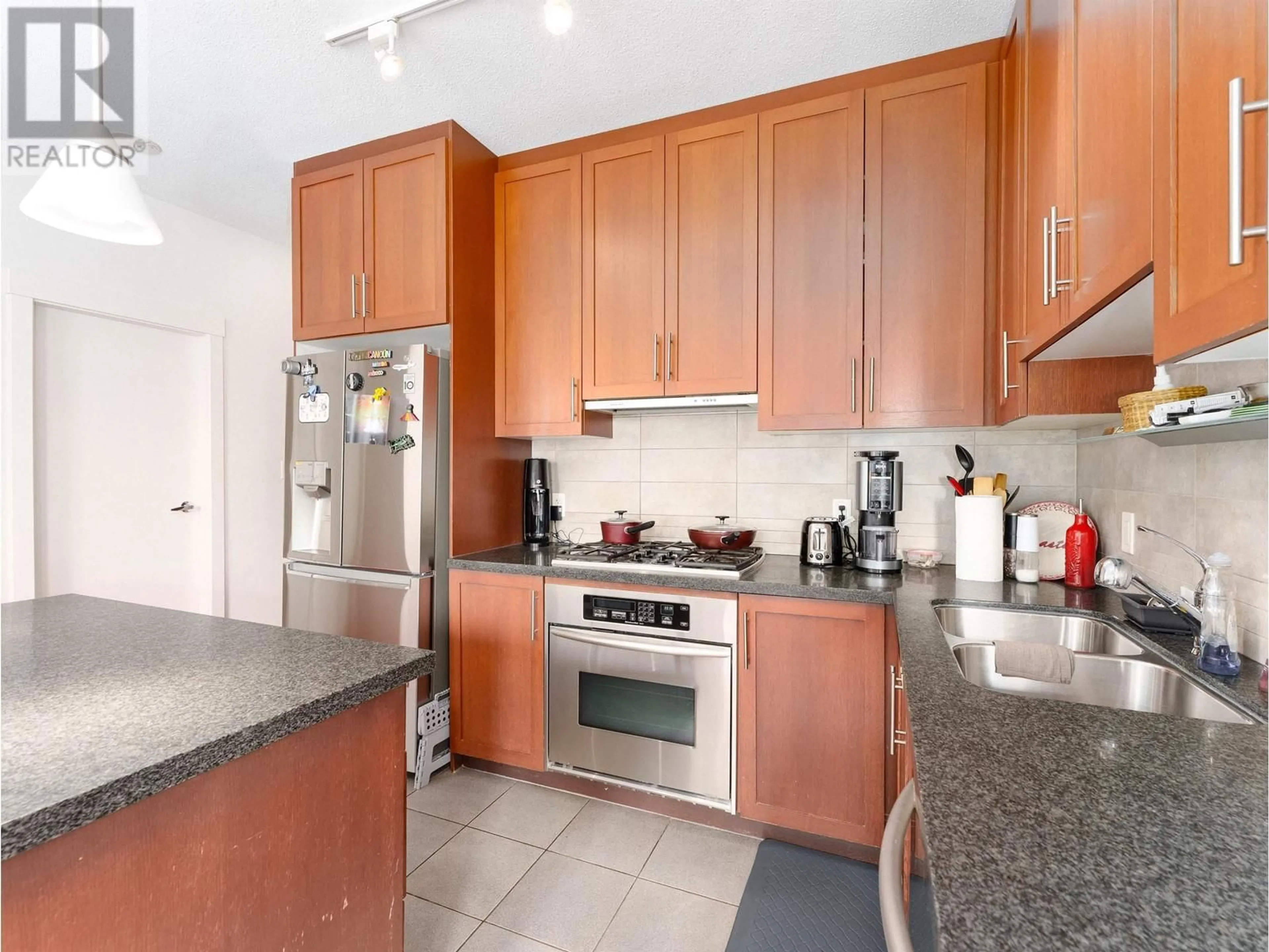 Standard kitchen, ceramic/tile floor for 2803 - 1189 MELVILLE STREET, Vancouver British Columbia V6E4T8