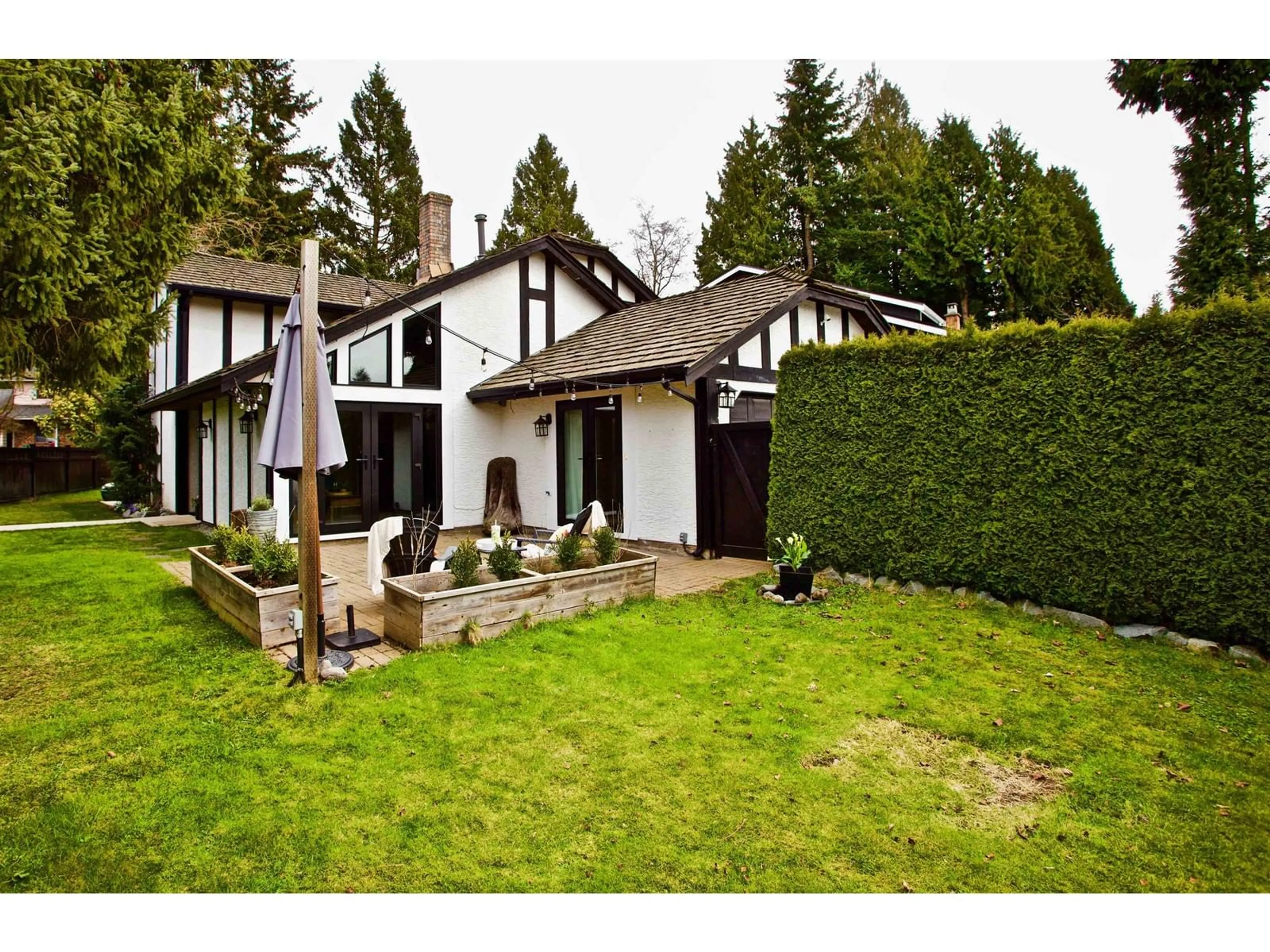 A pic from outside/outdoor area/front of a property/back of a property/a pic from drone, street for 1756 148A, Surrey British Columbia V4A6G5