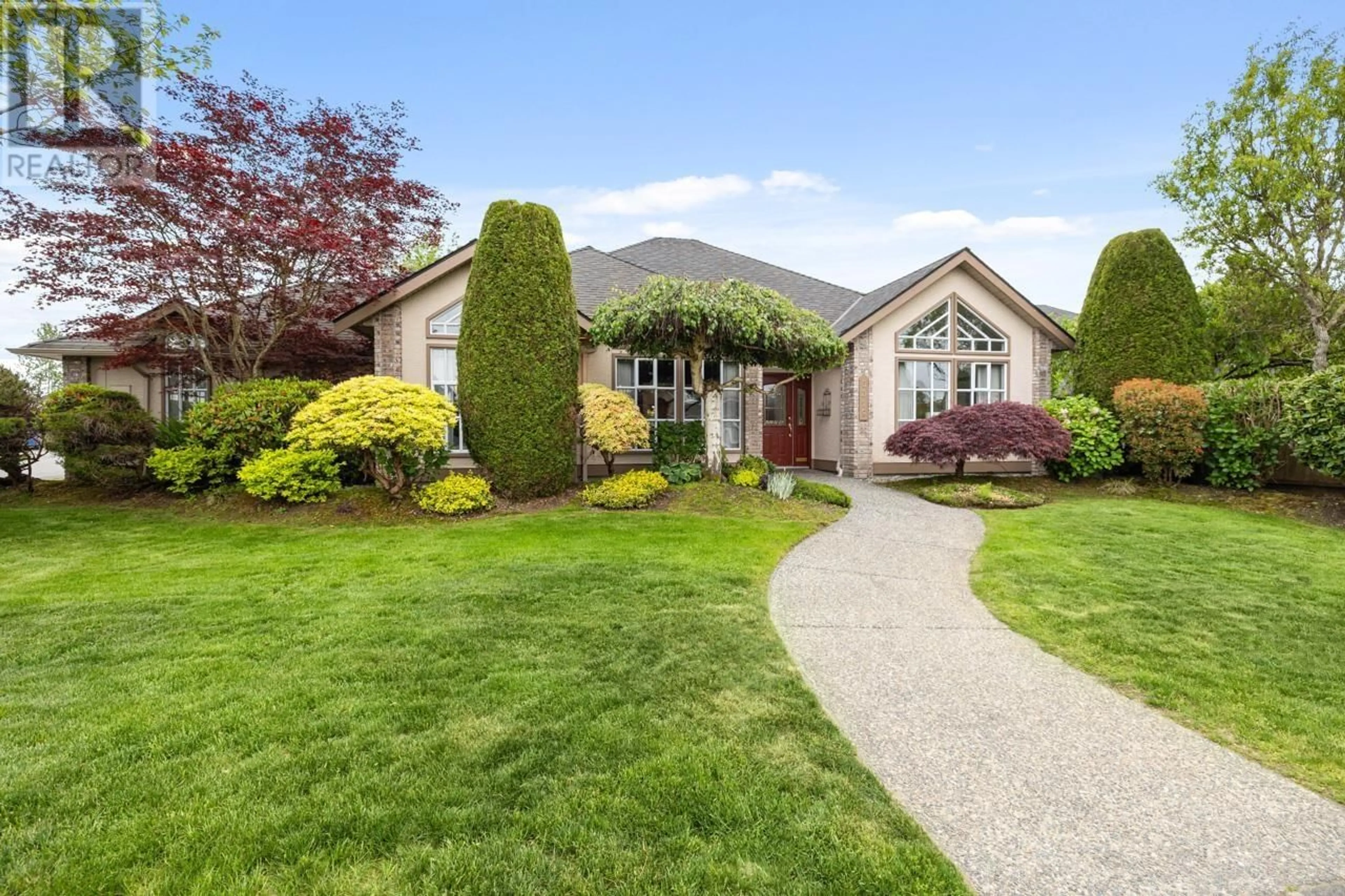Home with vinyl exterior material, street for 5318 COMMODORE DRIVE, Delta British Columbia V4K4Z6
