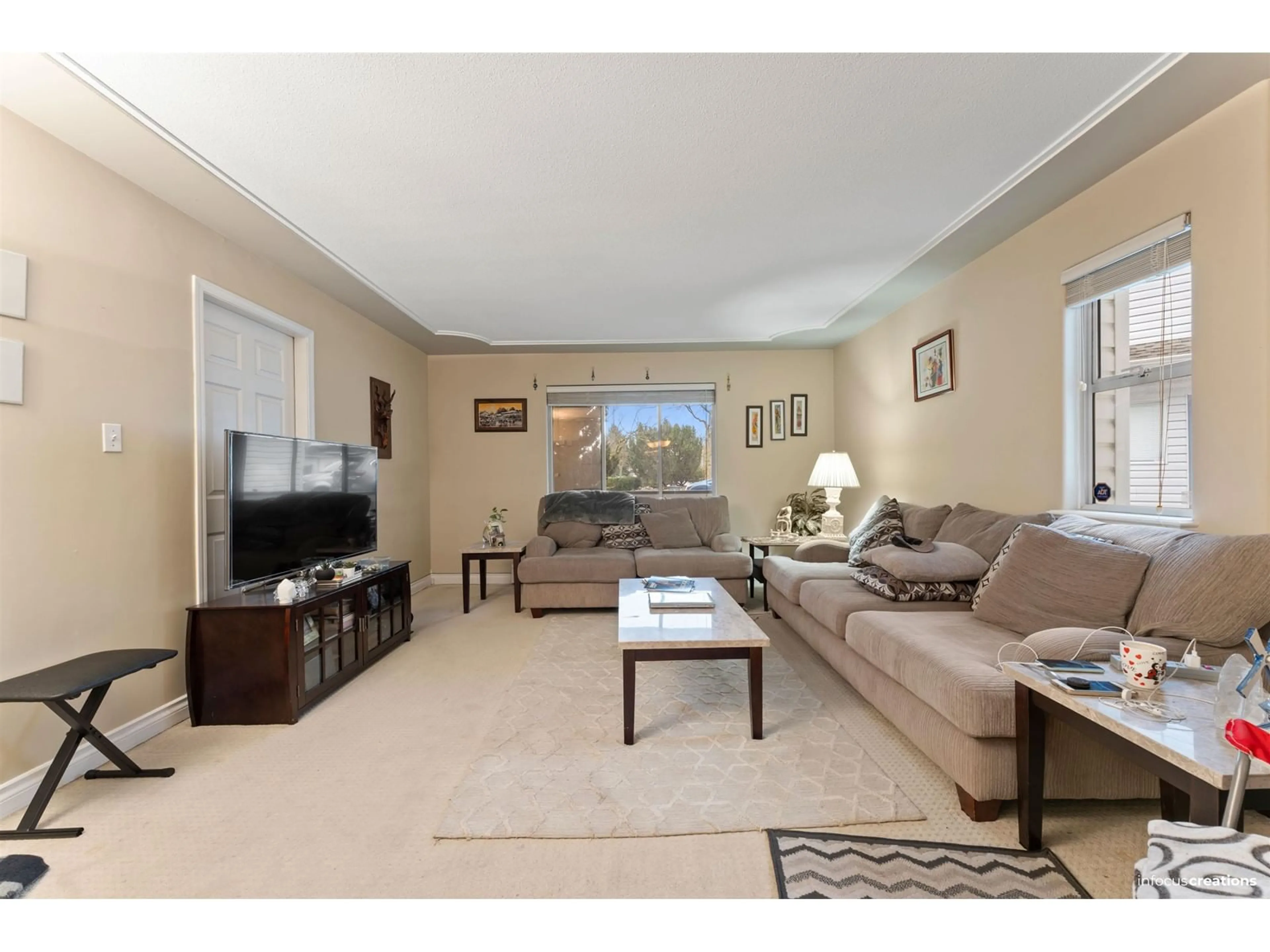 Living room with furniture, unknown for 8883 157, Surrey British Columbia V4N2Y8