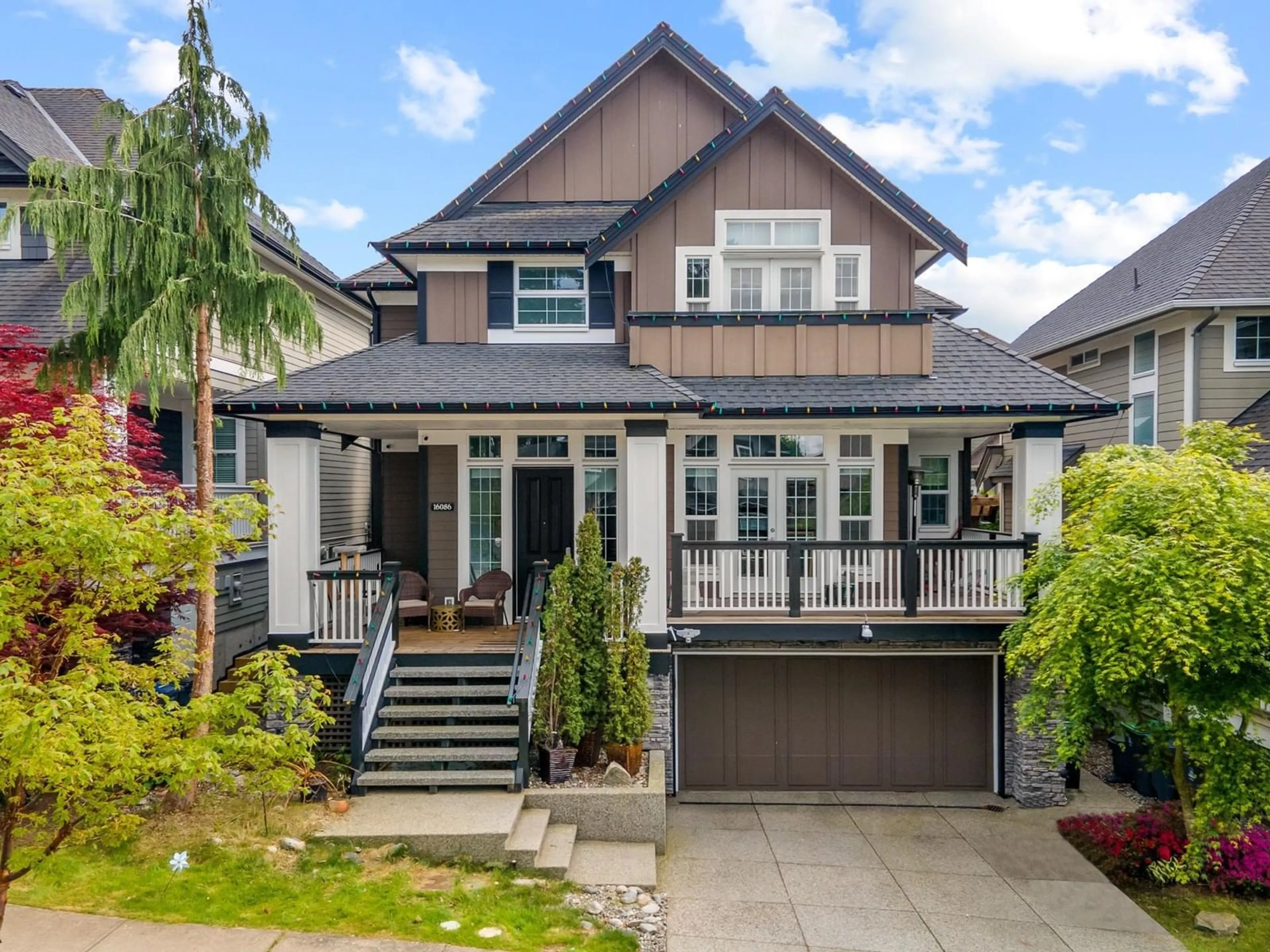Home with vinyl exterior material, street for 16086 28A, Surrey British Columbia V3Z3Y6