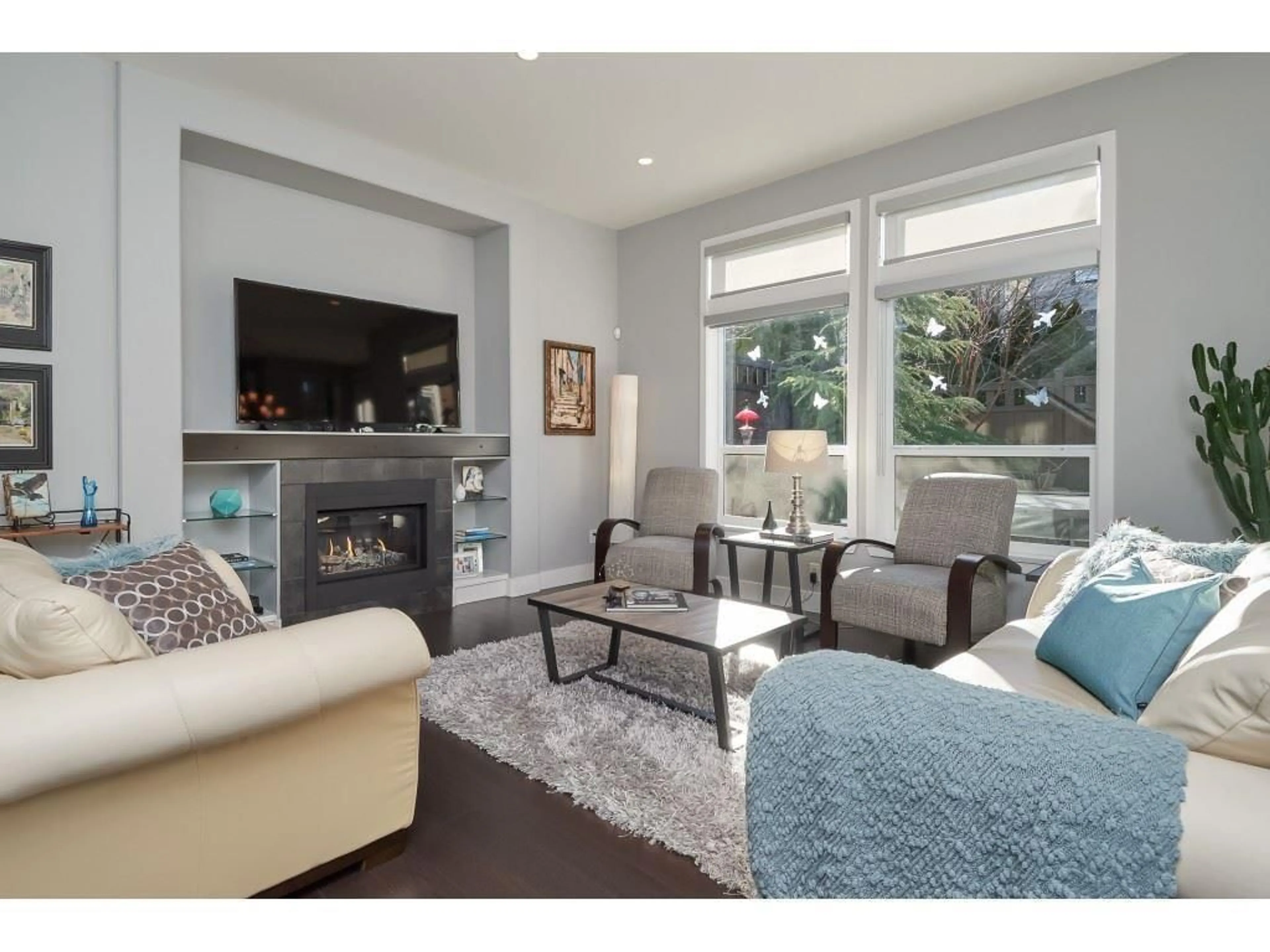 Living room with furniture, unknown for 16086 28A, Surrey British Columbia V3Z3Y6