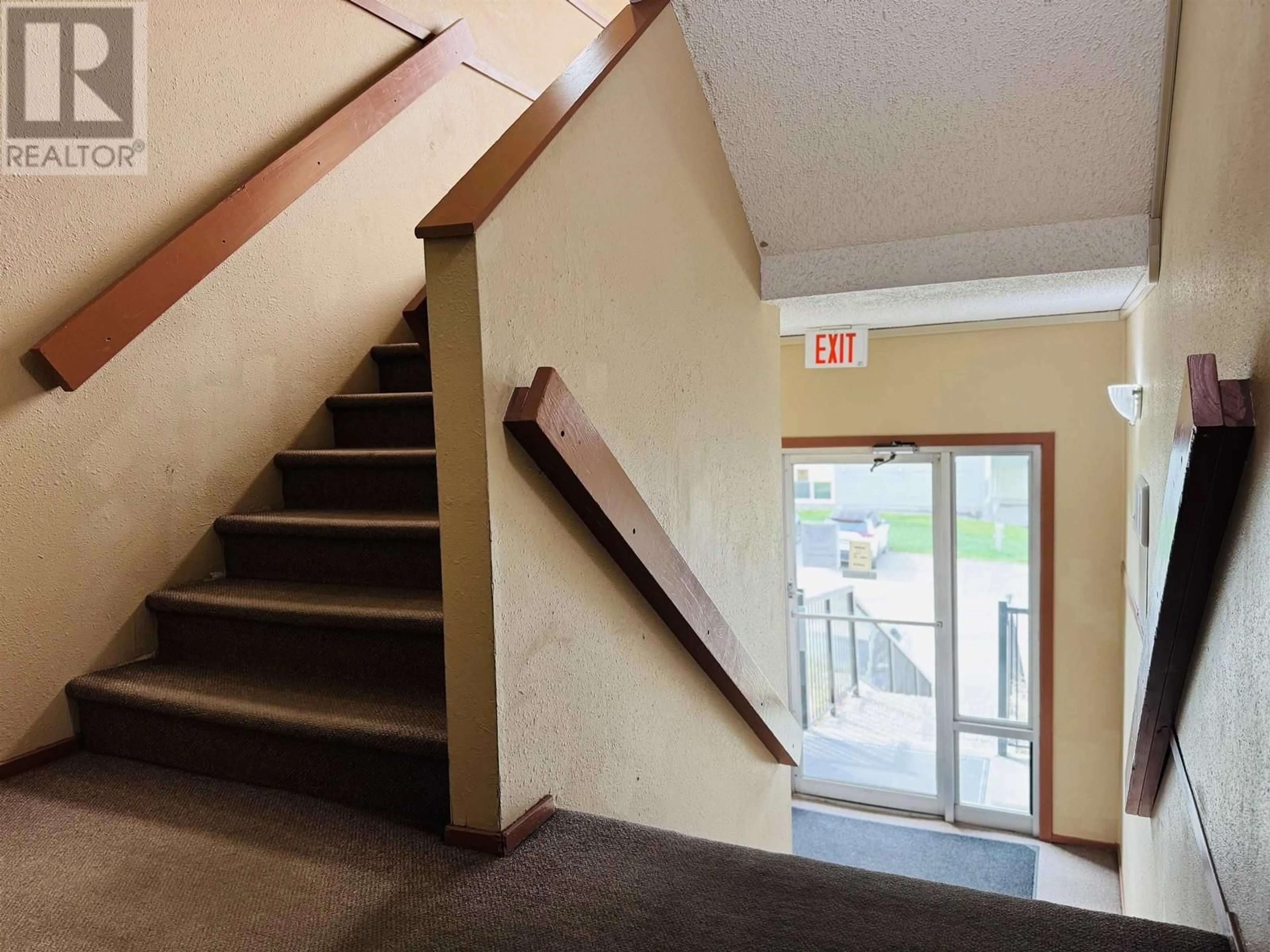 Indoor foyer for 318 - 282 BROADWAY AVENUE, Williams Lake British Columbia V2G4J8