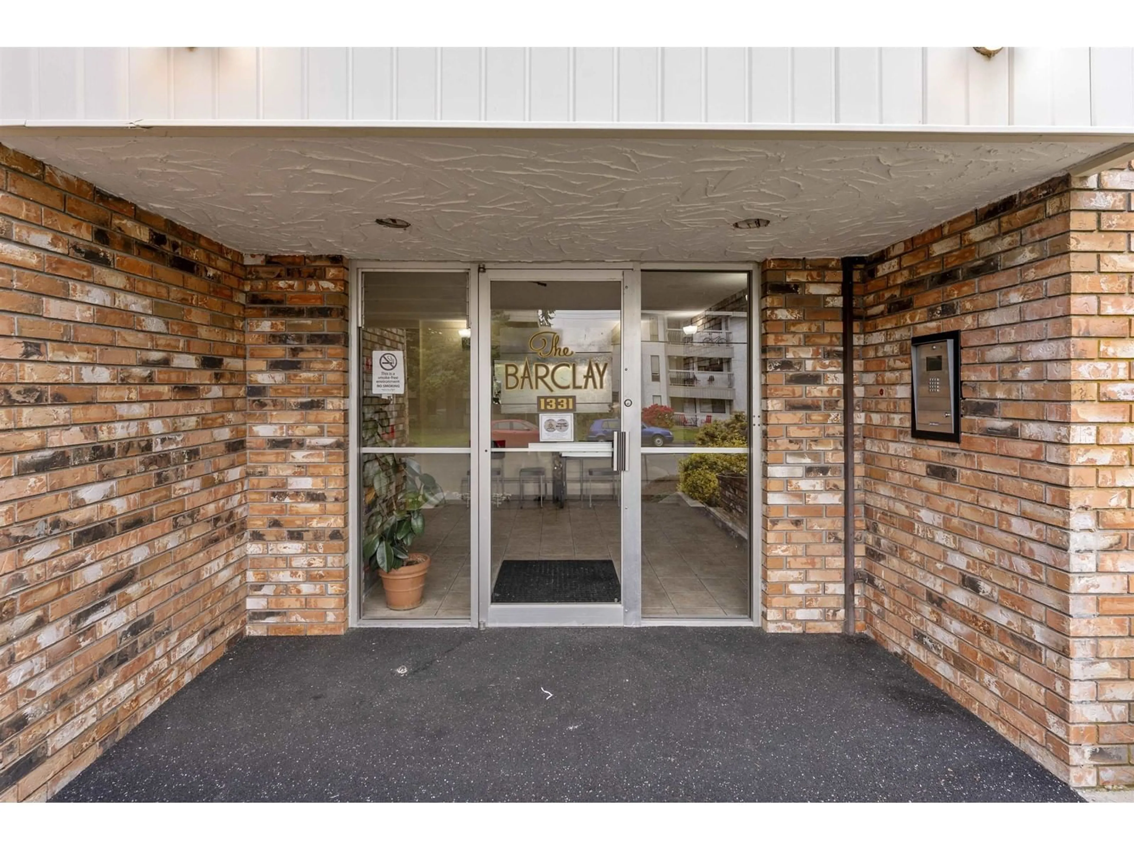 Indoor foyer for 106 - 1331 FIR, White Rock British Columbia V4B4B3