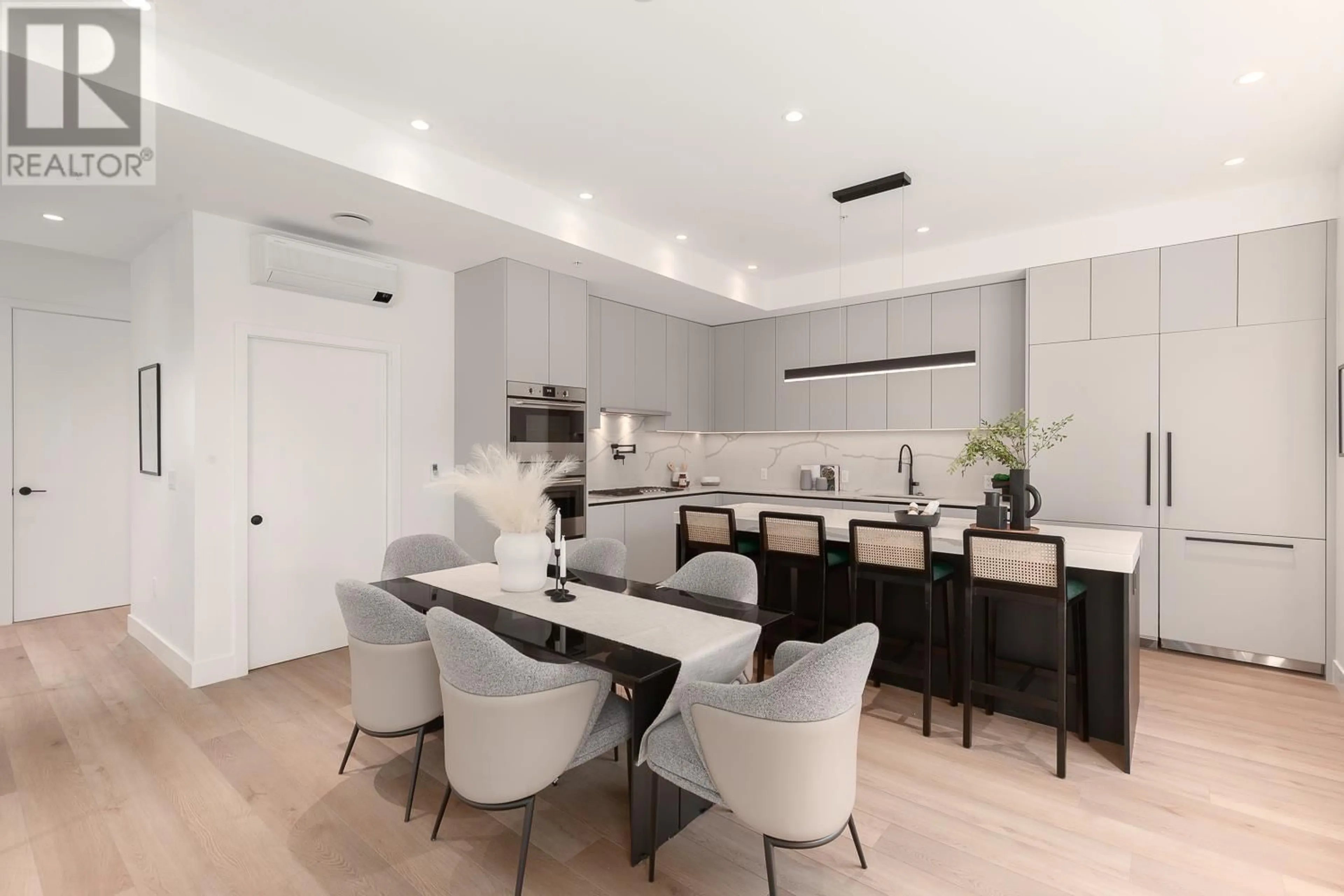 Open concept kitchen, unknown for 203 - 239 16TH AVENUE, Vancouver British Columbia V5T2T5