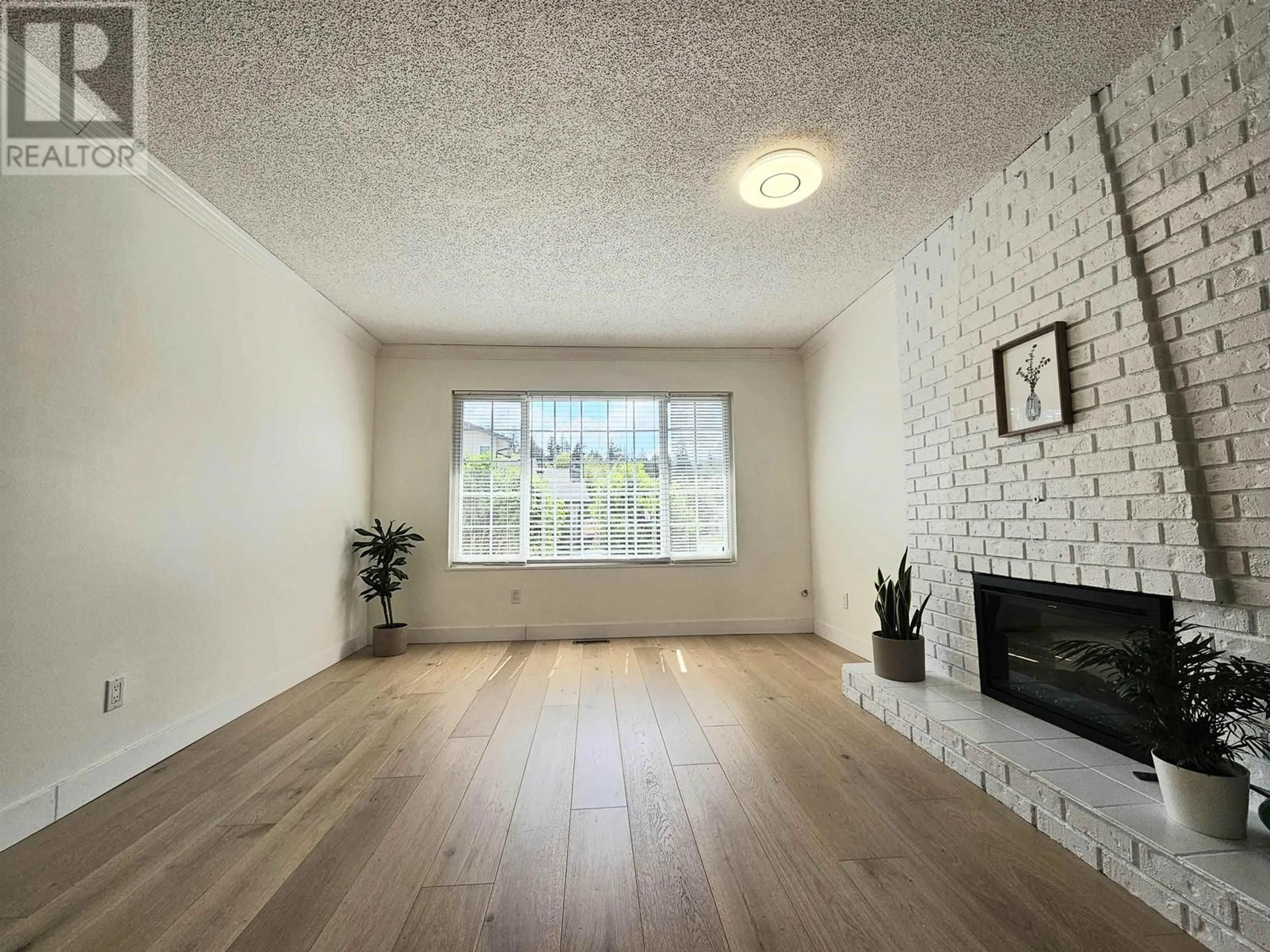 A pic of a room for 1955 FLYNN CRESCENT, Coquitlam British Columbia V3E1W6