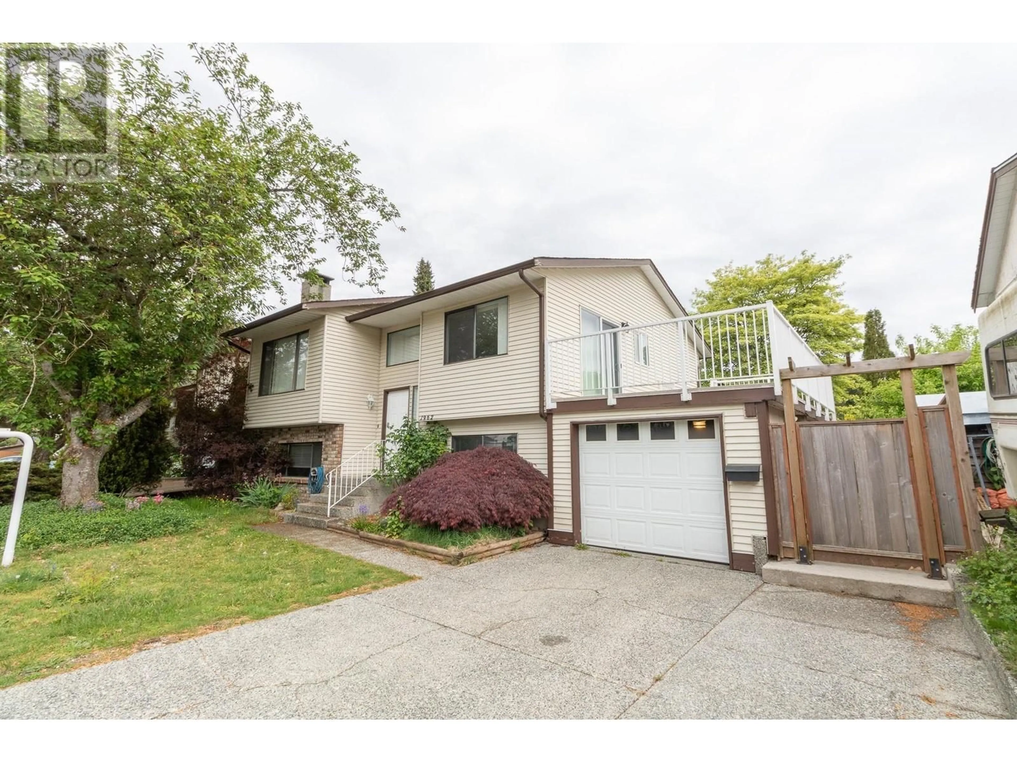 Unknown for 1962 FLYNN CRESCENT, Coquitlam British Columbia V3E1W5