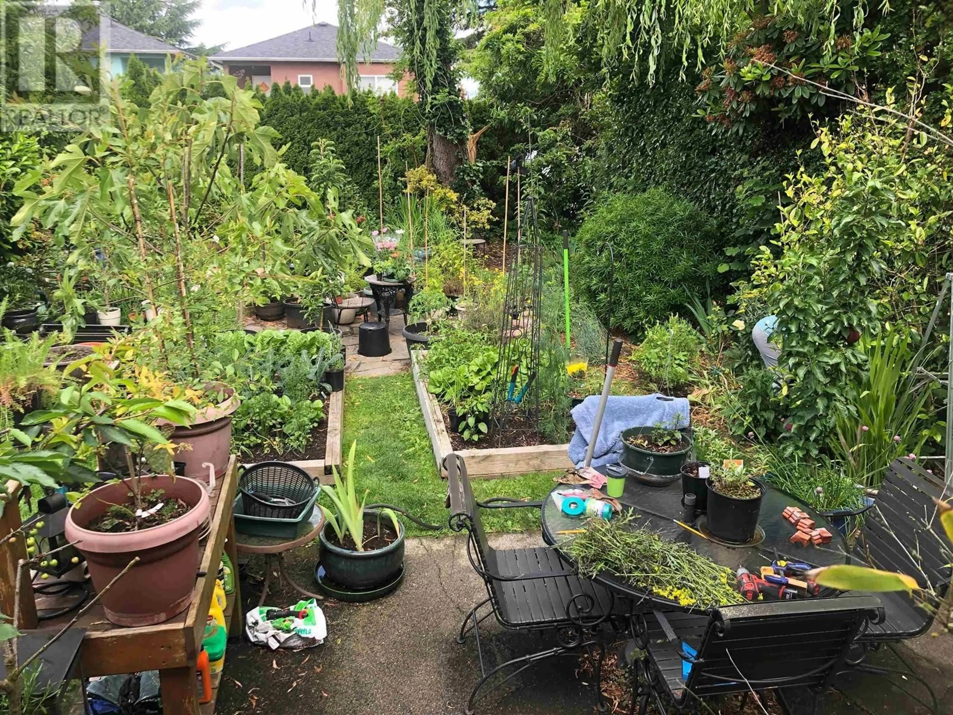 Patio, street for 4533 GOTHARD STREET, Vancouver British Columbia V5R3K8