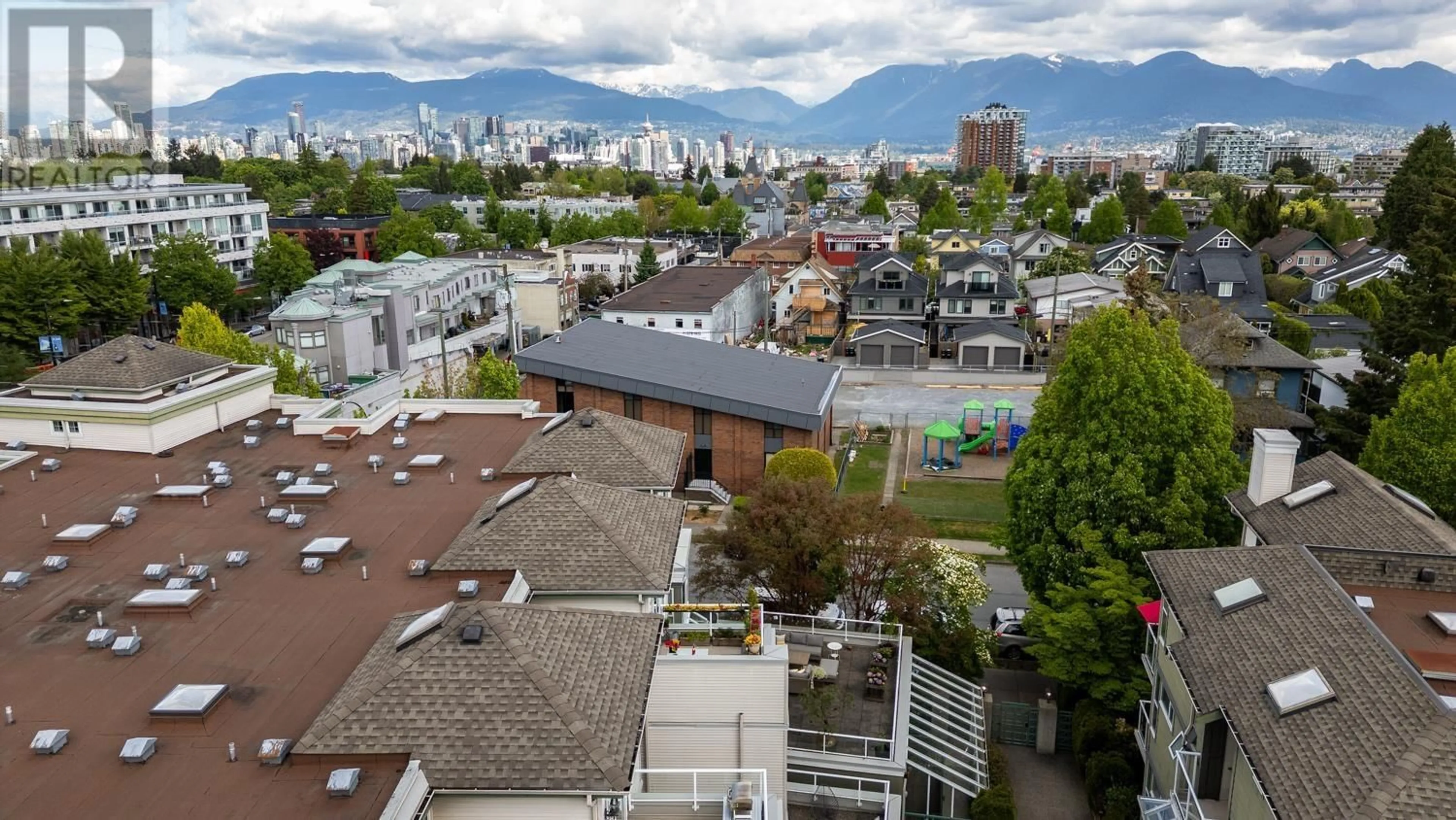 A pic from outside/outdoor area/front of a property/back of a property/a pic from drone, city buildings view from balcony for 404 - 3480 MAIN STREET, Vancouver British Columbia V5V3N2
