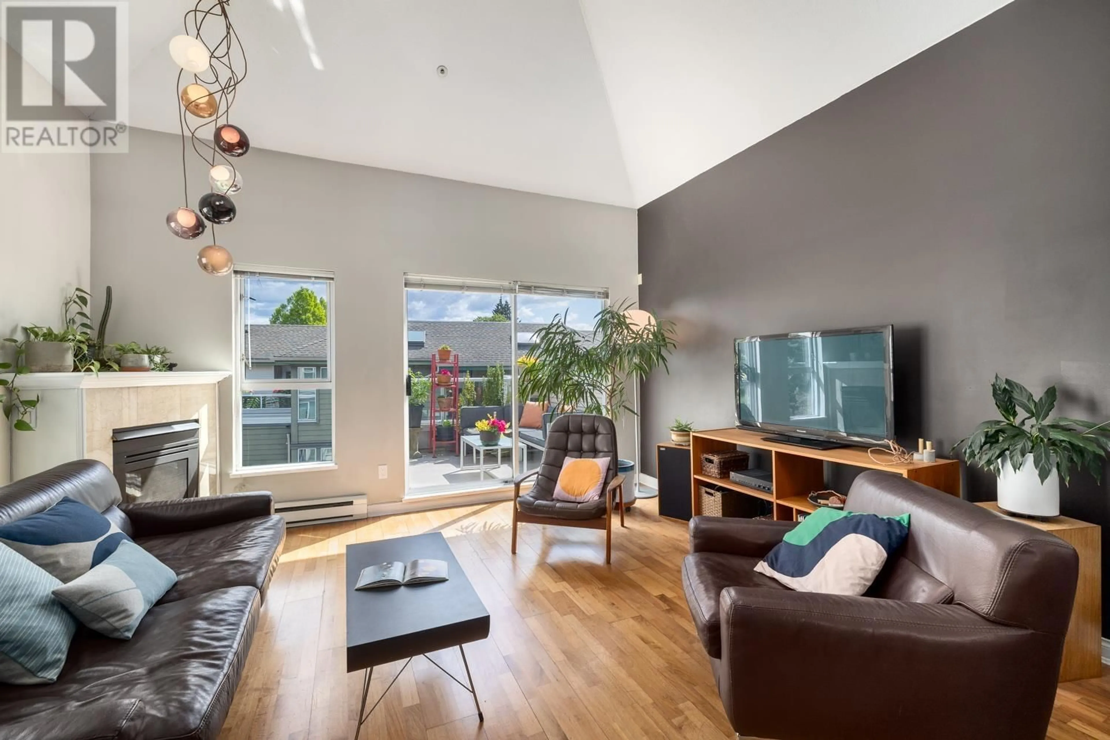 Living room with furniture, unknown for 404 - 3480 MAIN STREET, Vancouver British Columbia V5V3N2