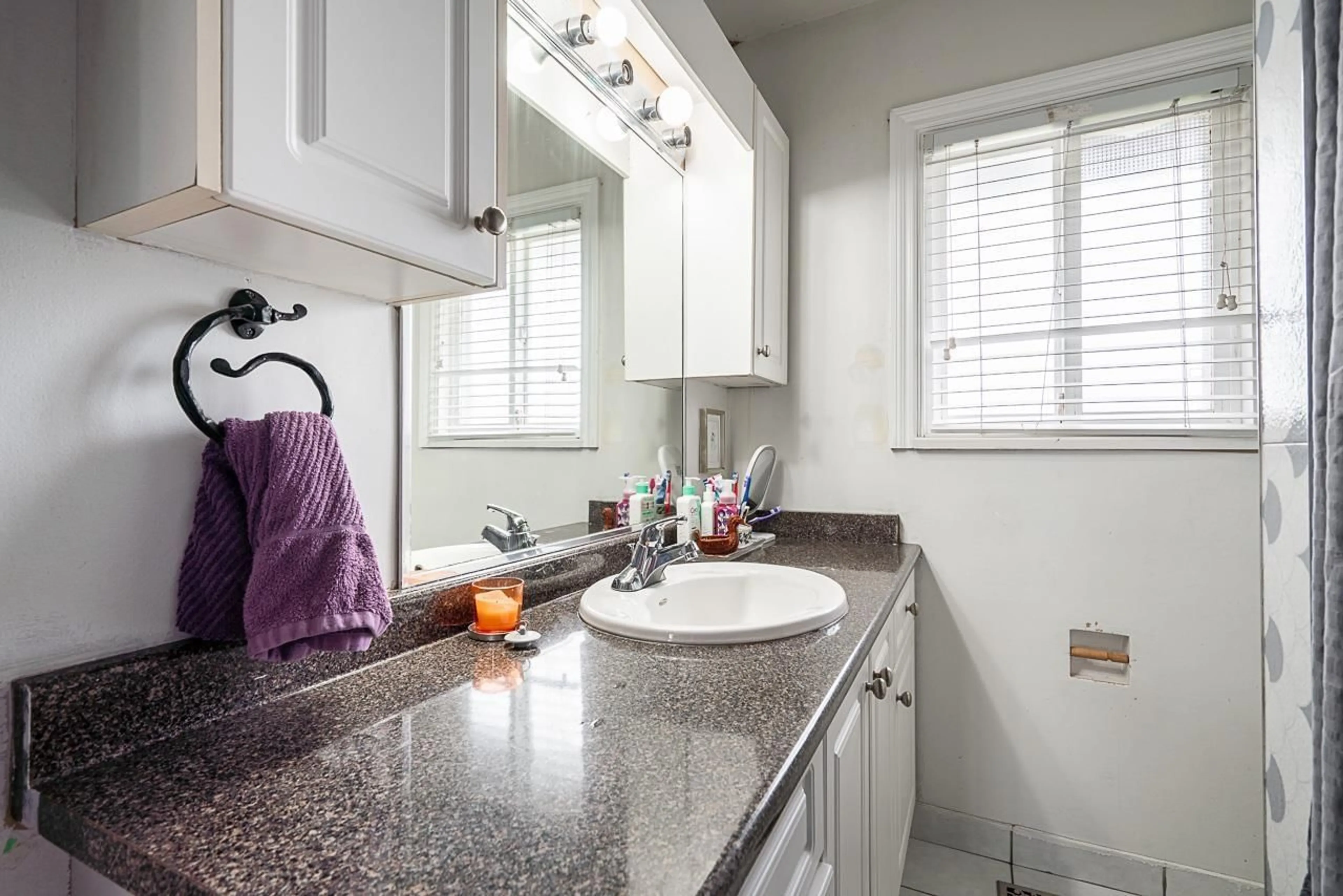 Standard bathroom, ceramic/tile floor for 8840 117A, Delta British Columbia V4C6C8