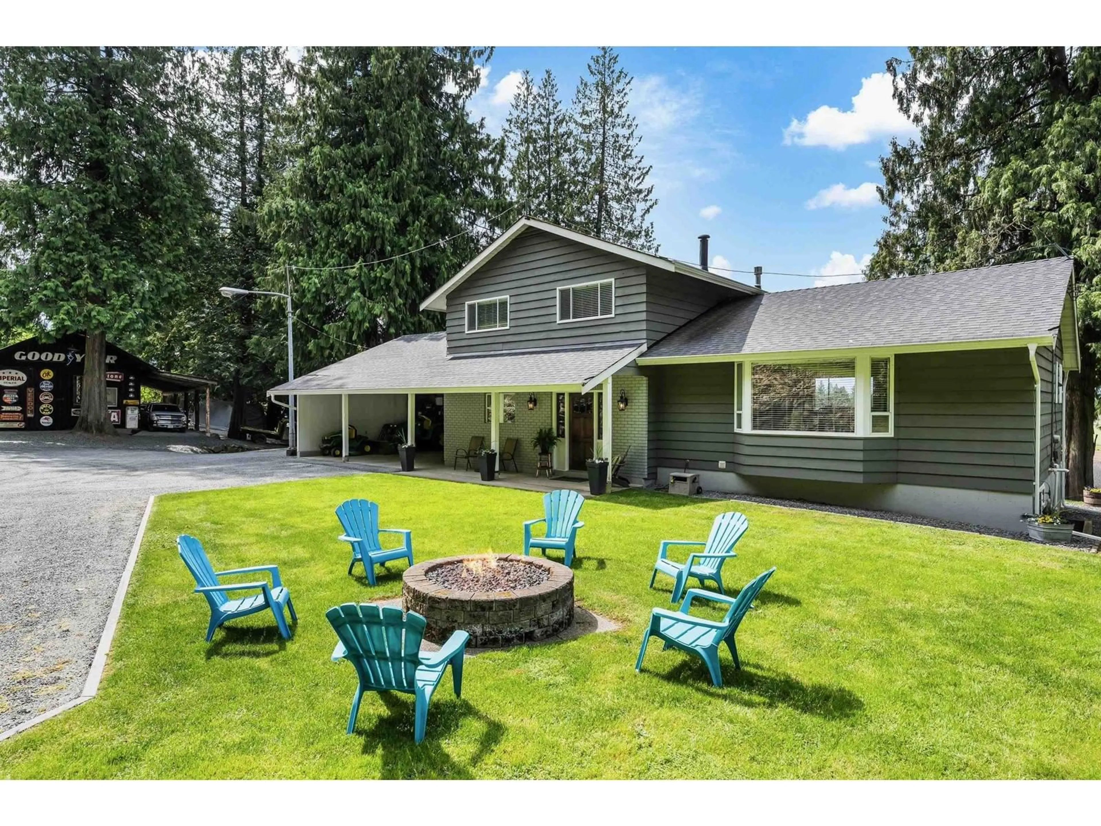 Patio, mountain view for 7965 ANNIS ROAD, Chilliwack British Columbia V2P6H3