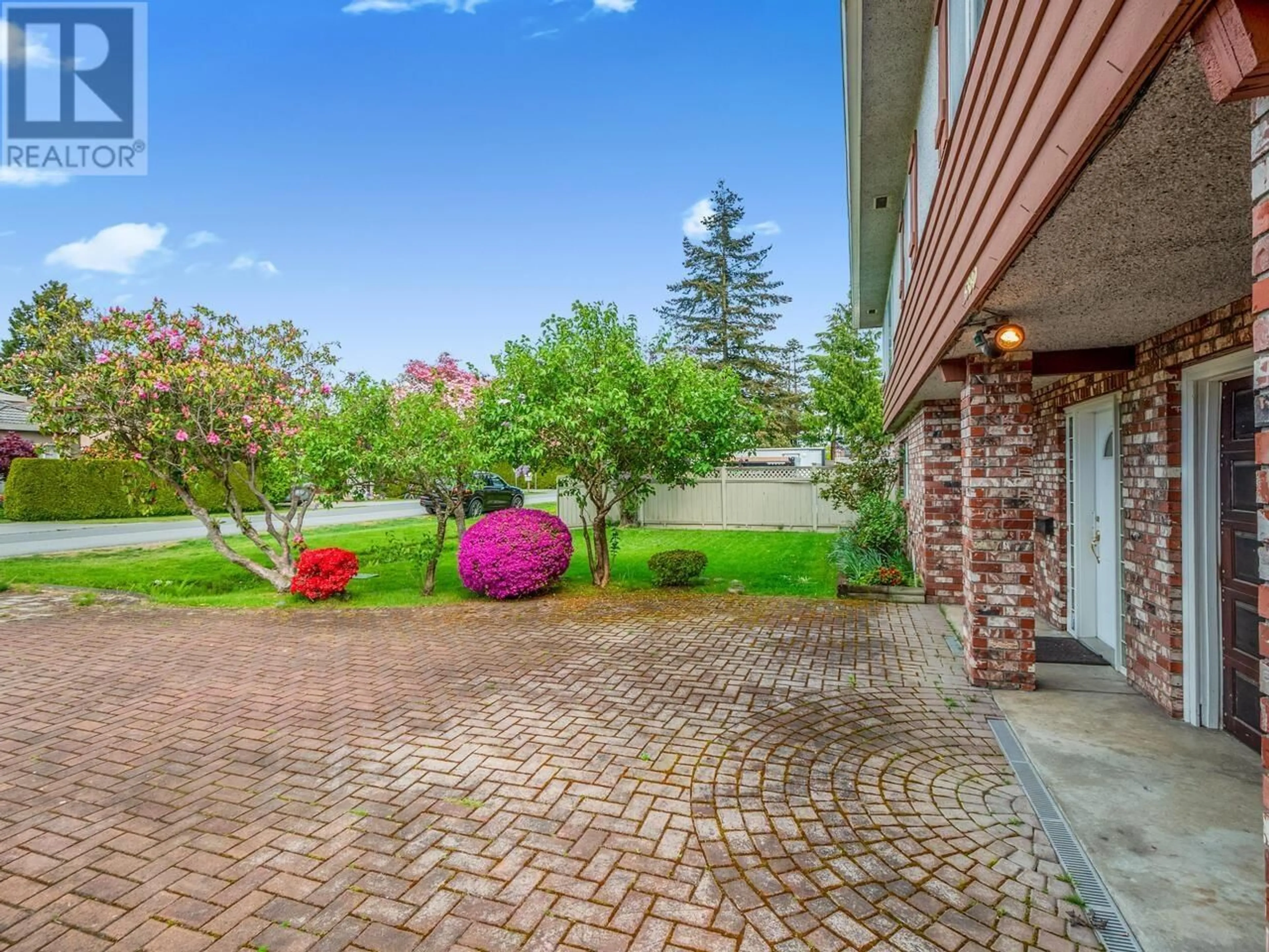 Patio, street for 5380 CANTRELL ROAD, Richmond British Columbia V7C3H1