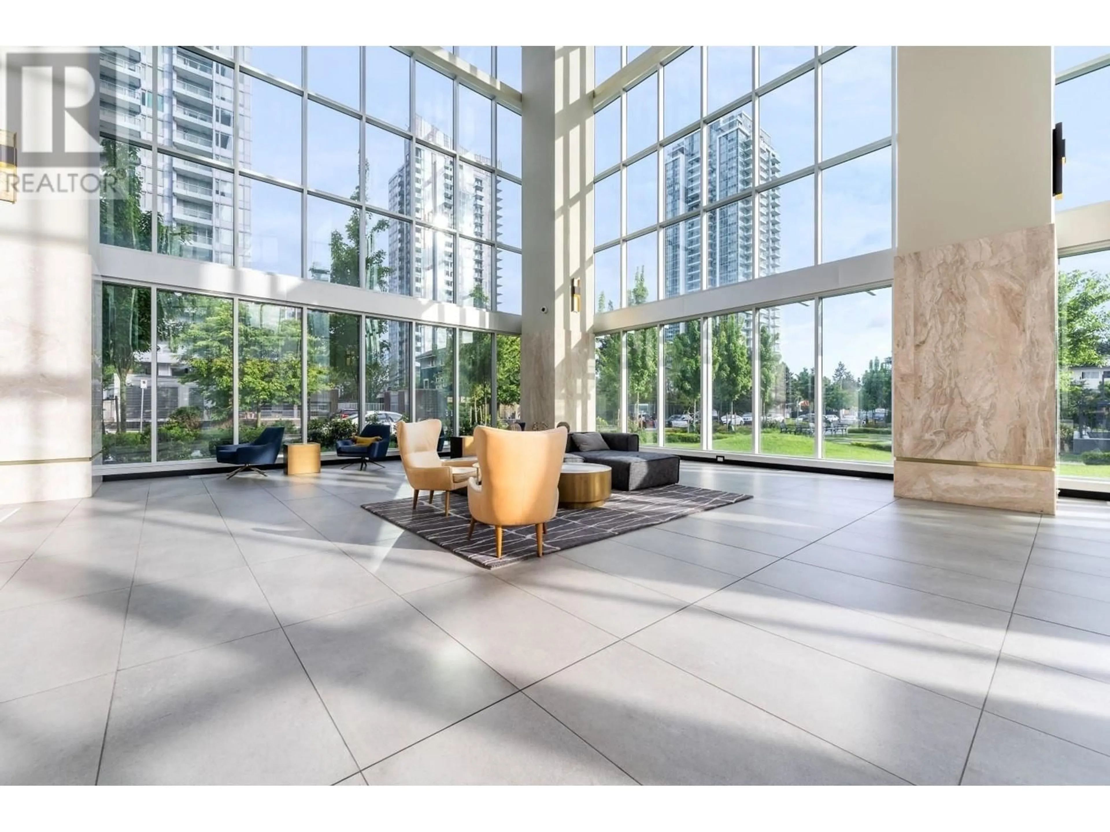 Indoor foyer for 4003 - 6383 MCKAY AVENUE, Burnaby British Columbia V5H0H8