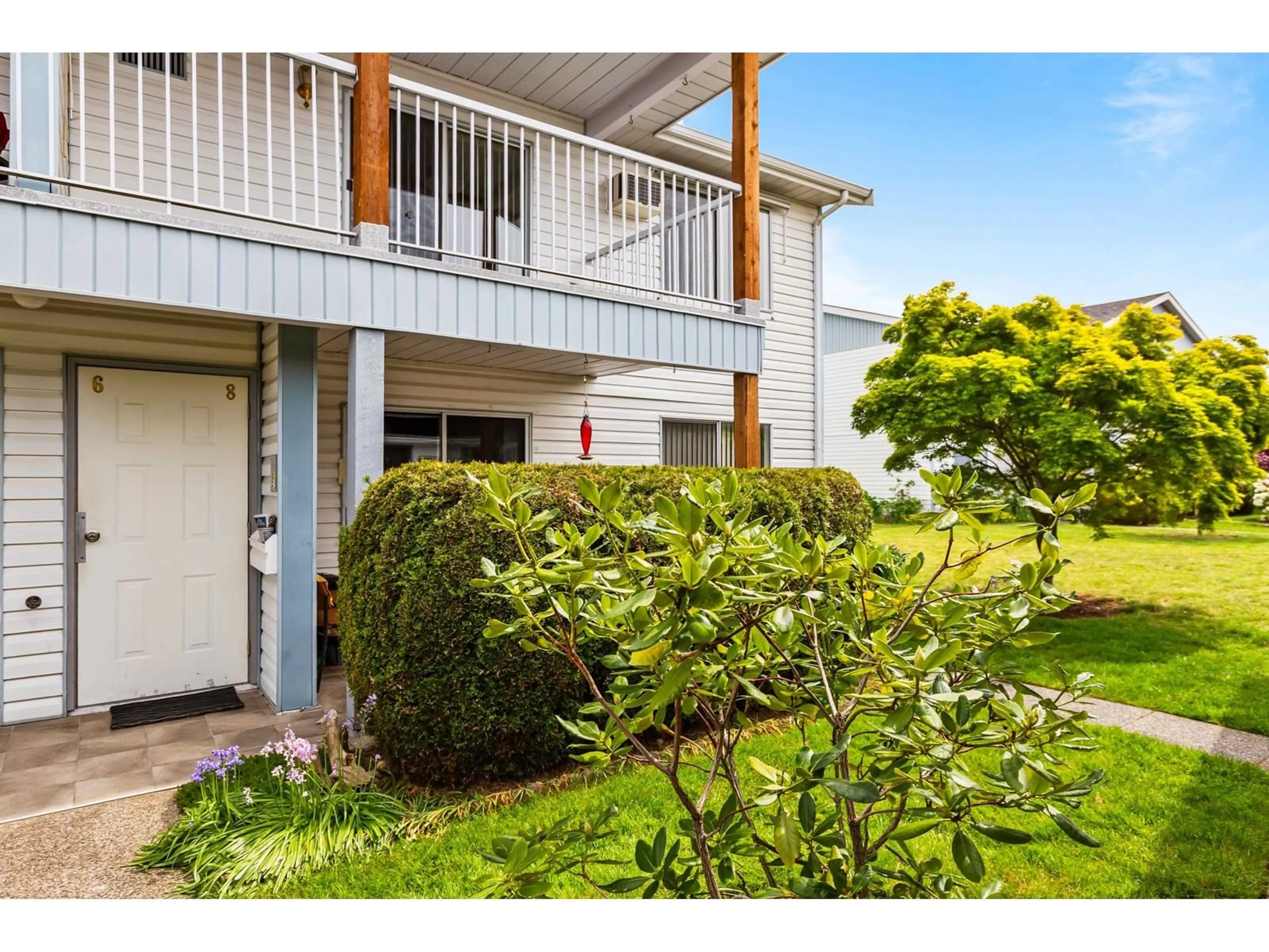 A pic from outside/outdoor area/front of a property/back of a property/a pic from drone, water/lake/river/ocean view for 8 - 32691 GARIBALDI, Abbotsford British Columbia V2T5T7