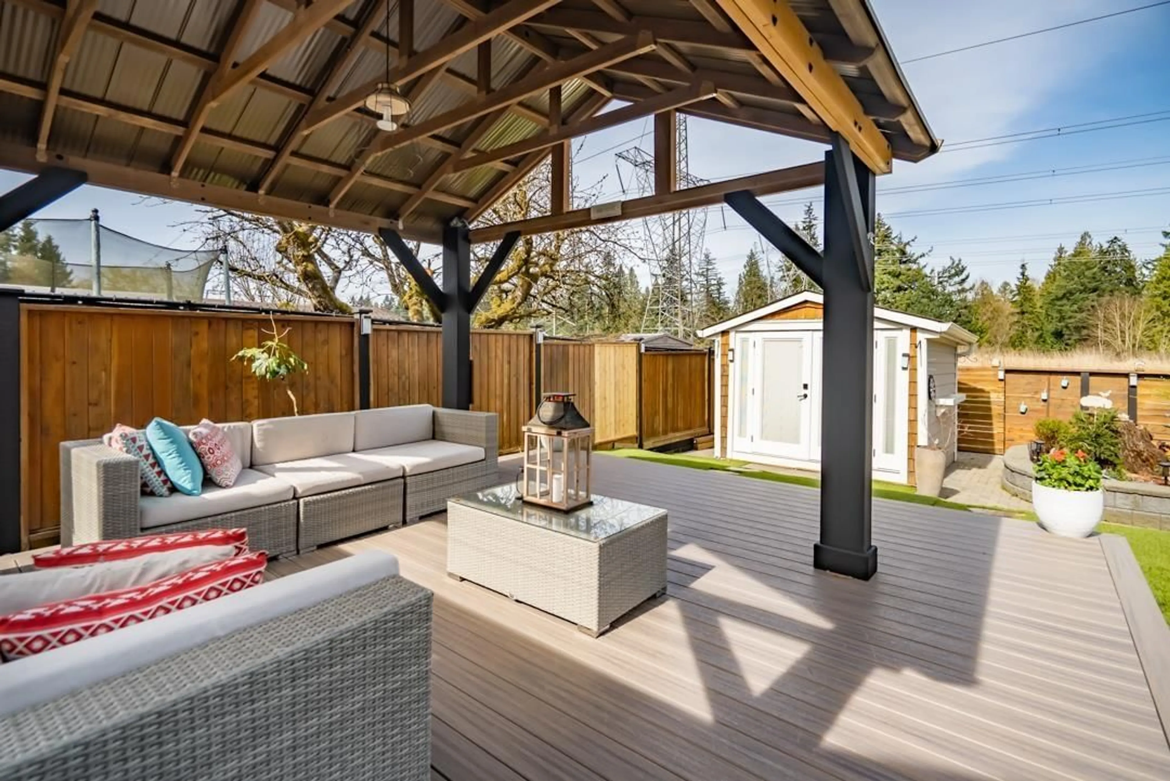 Patio, street for 4436 203, Langley British Columbia V3A6P7