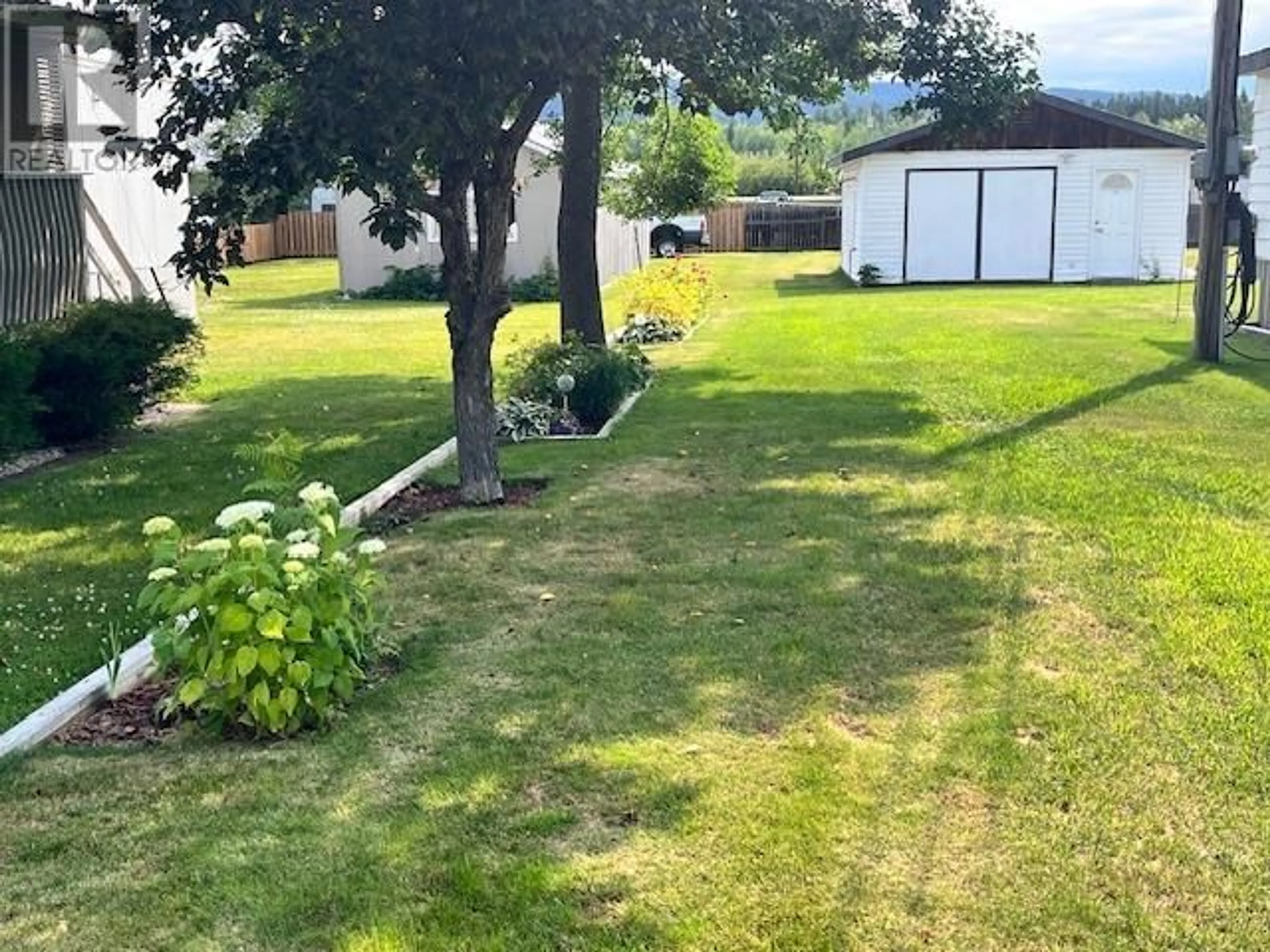 A pic from outside/outdoor area/front of a property/back of a property/a pic from drone, water/lake/river/ocean view for 1056 MAPLE HEIGHTS ROAD, Quesnel British Columbia V2J3X3