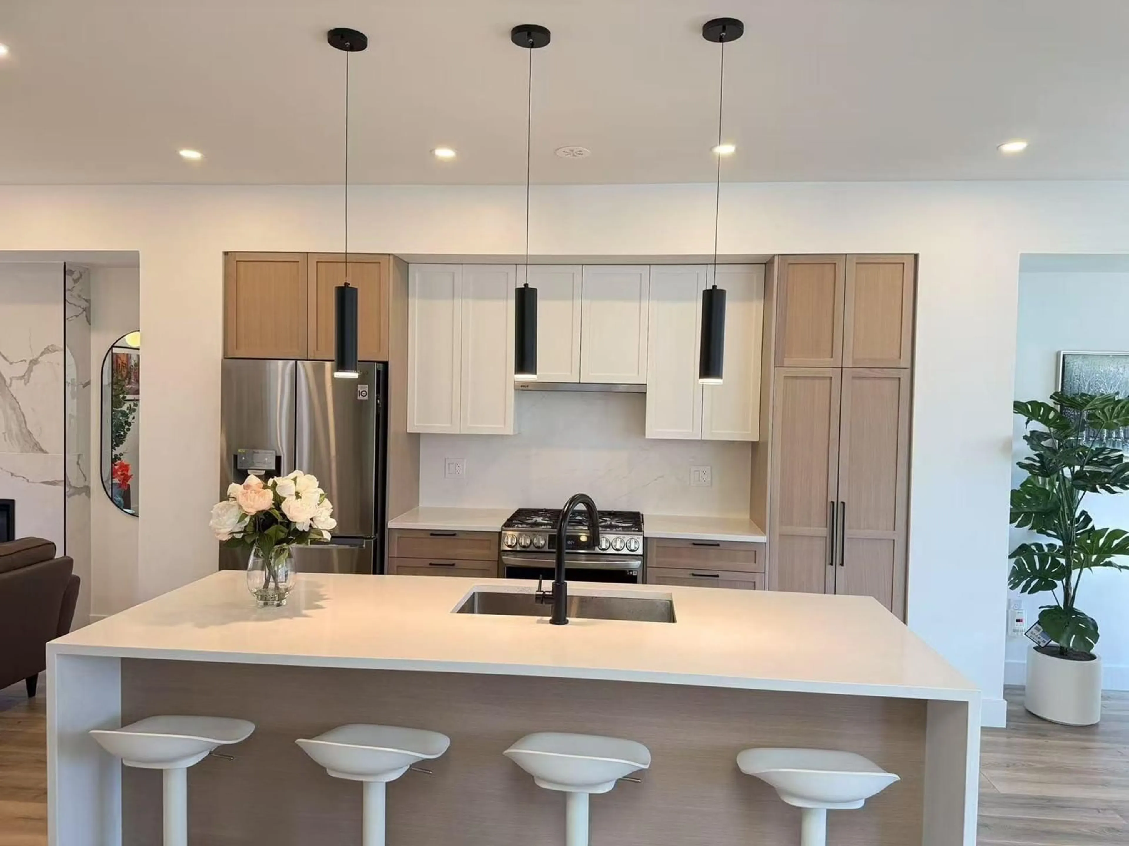 Contemporary kitchen, unknown for 33 - 20763 76, Langley British Columbia V2Y3N8