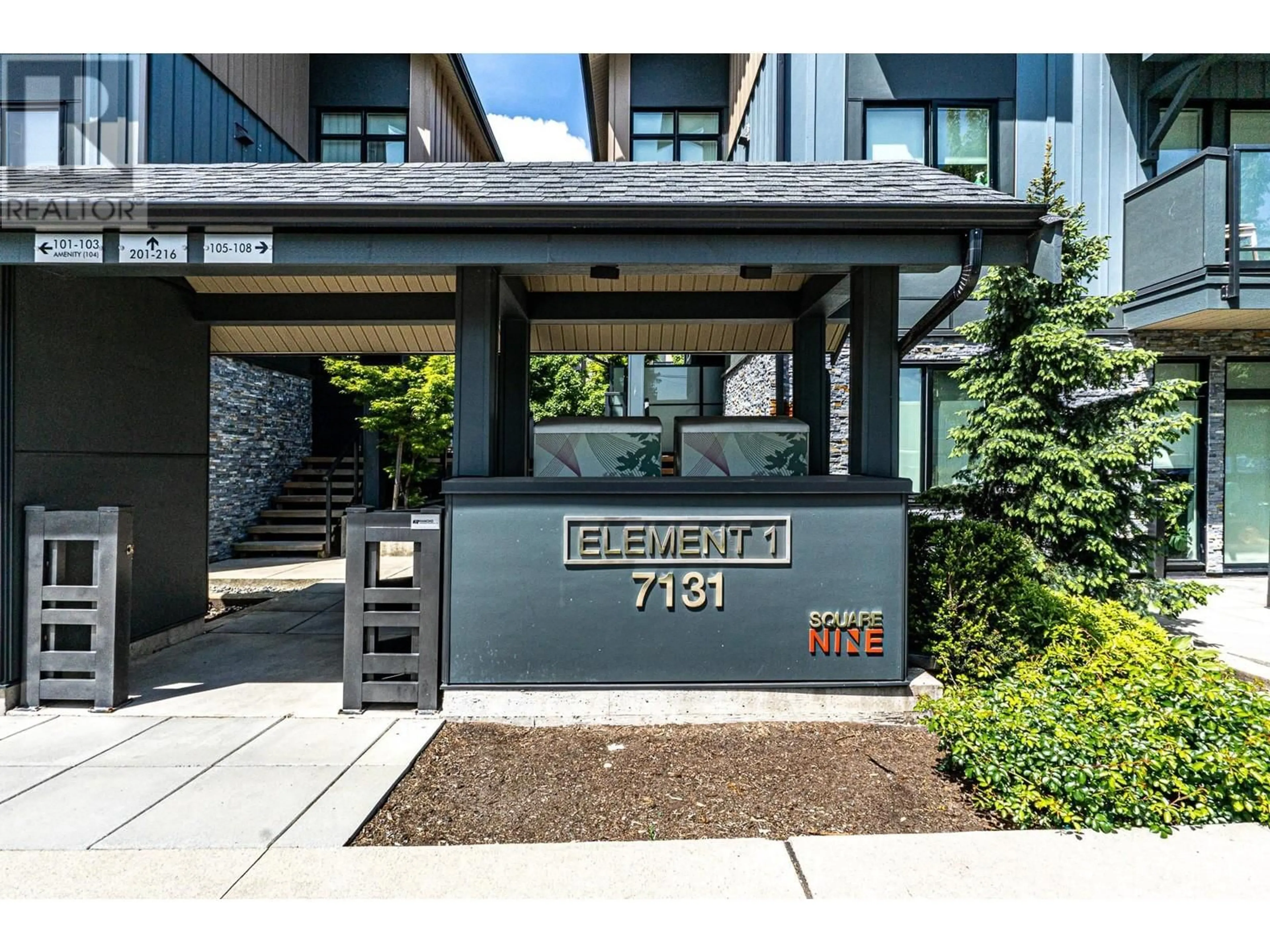 Indoor entryway for 214 - 7131 17TH AVENUE, Burnaby British Columbia V3N1K8