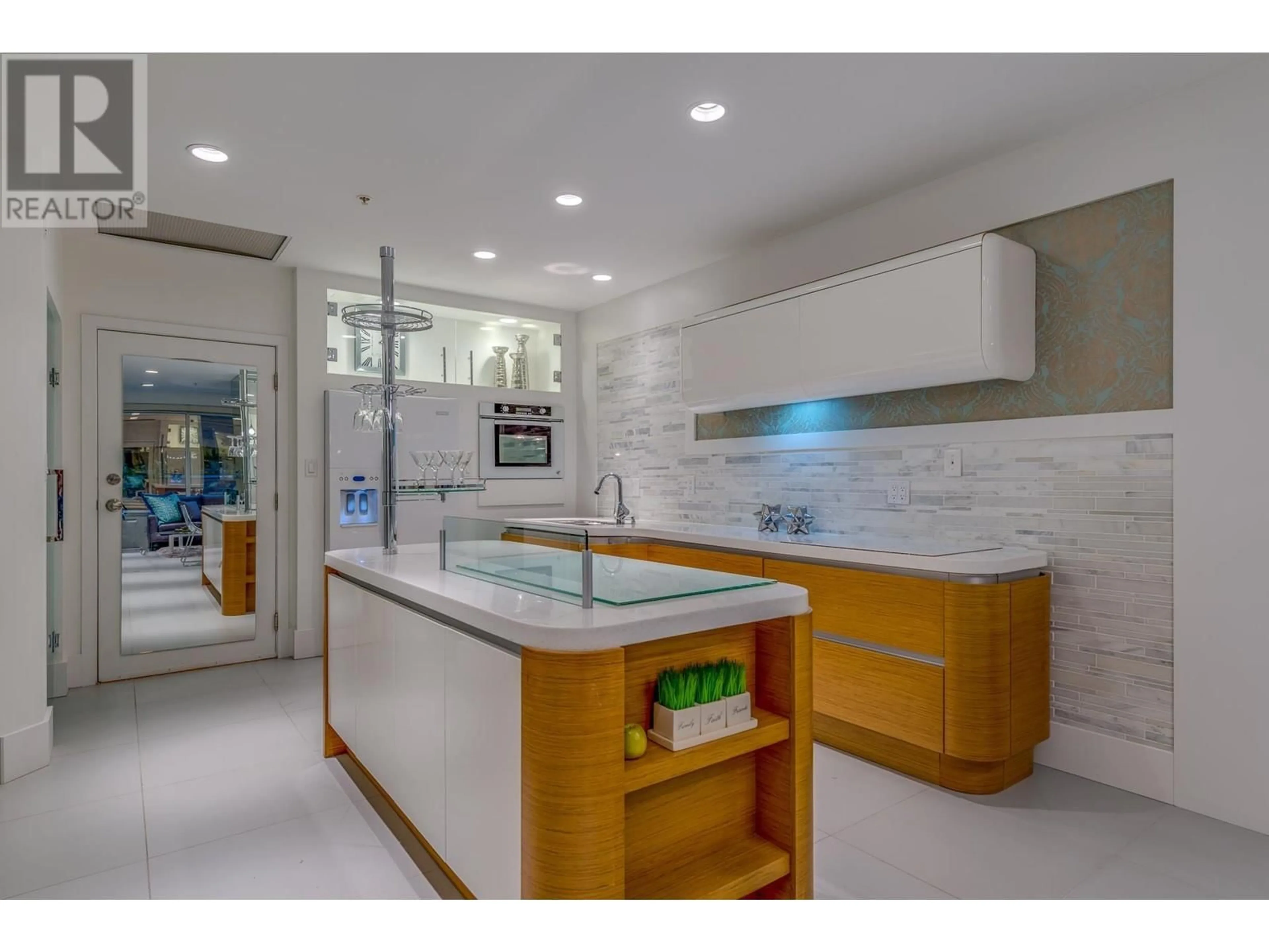Contemporary kitchen, ceramic/tile floor for 203 - 1177 HORNBY STREET, Vancouver British Columbia V6Z2E9
