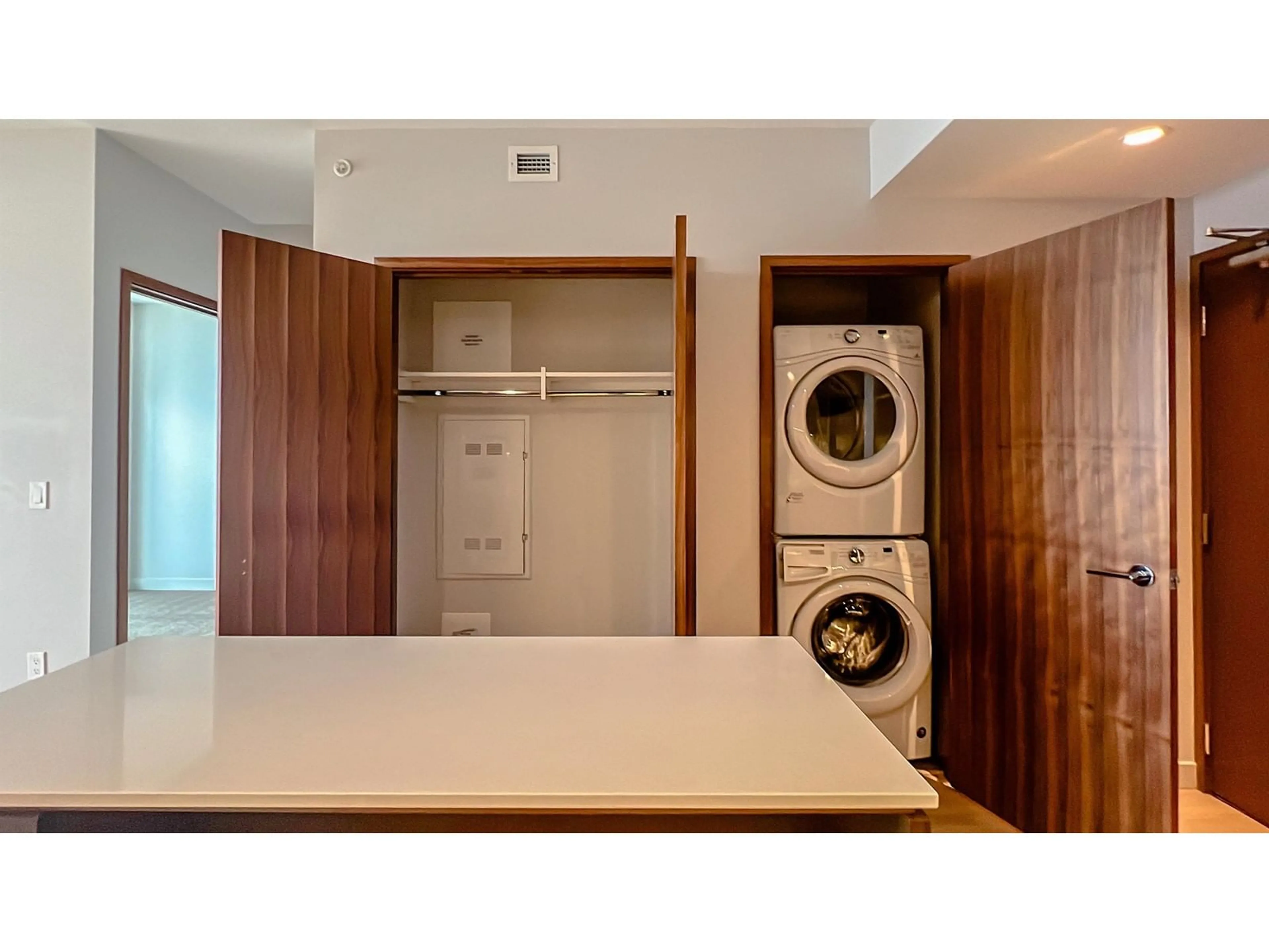 Laundry room for 4303 - 13495 CENTRAL, Surrey British Columbia V3T0K2