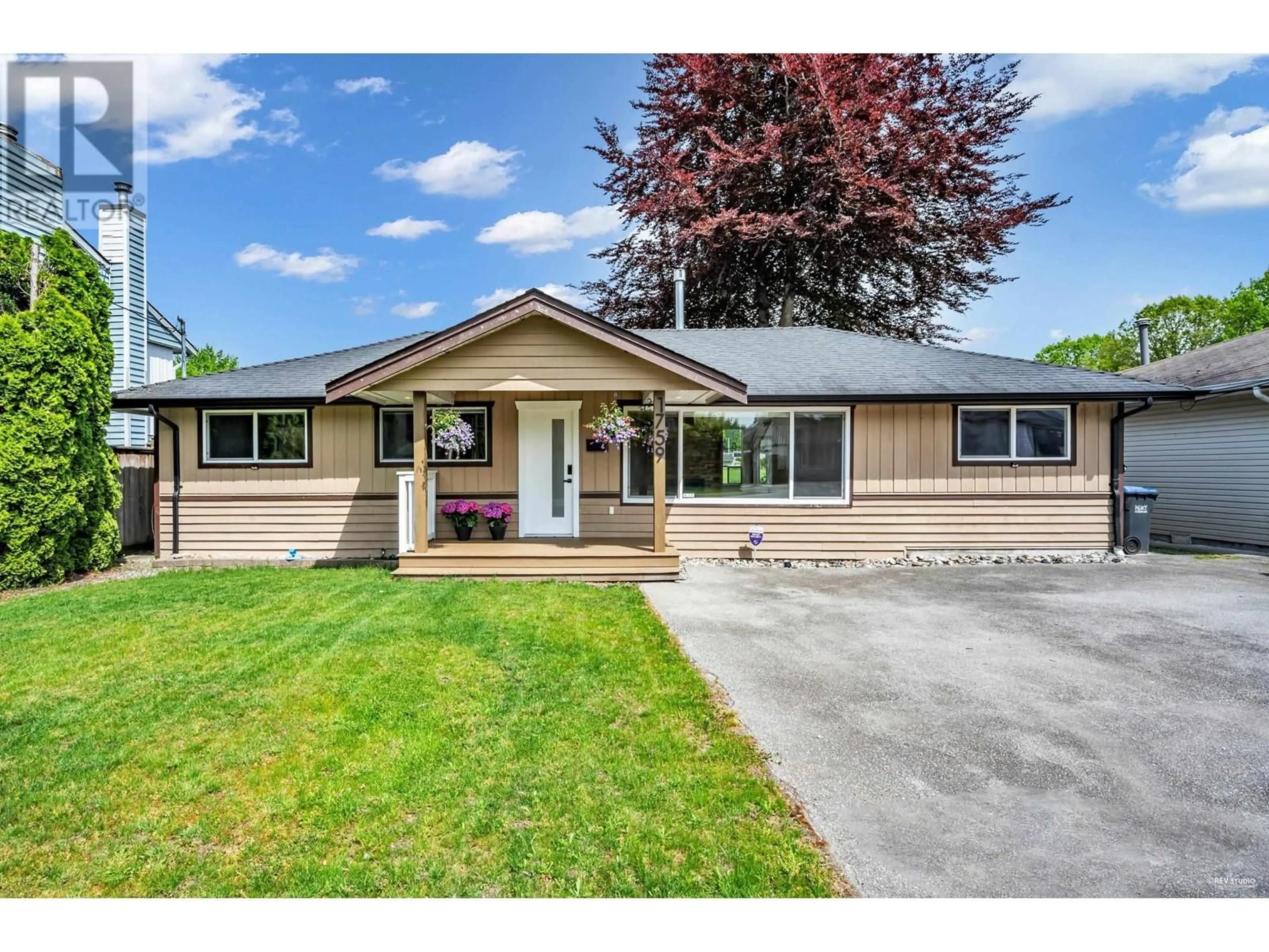 Home with vinyl exterior material, street for 1759 MANNING AVENUE, Port Coquitlam British Columbia V3B1L1