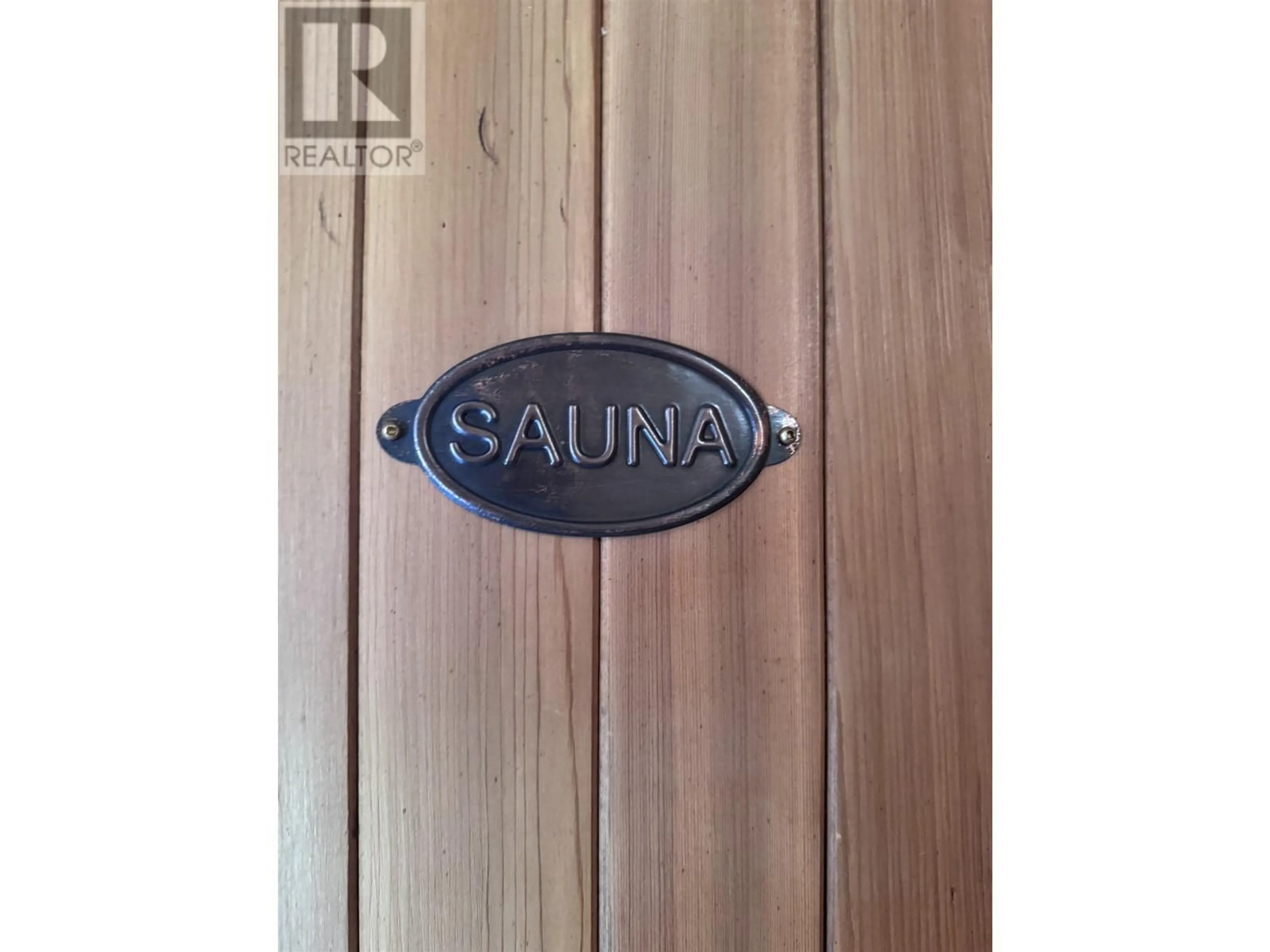 Indoor entryway for 4089 AUSTIN ROAD, Prince George British Columbia V2K2H7
