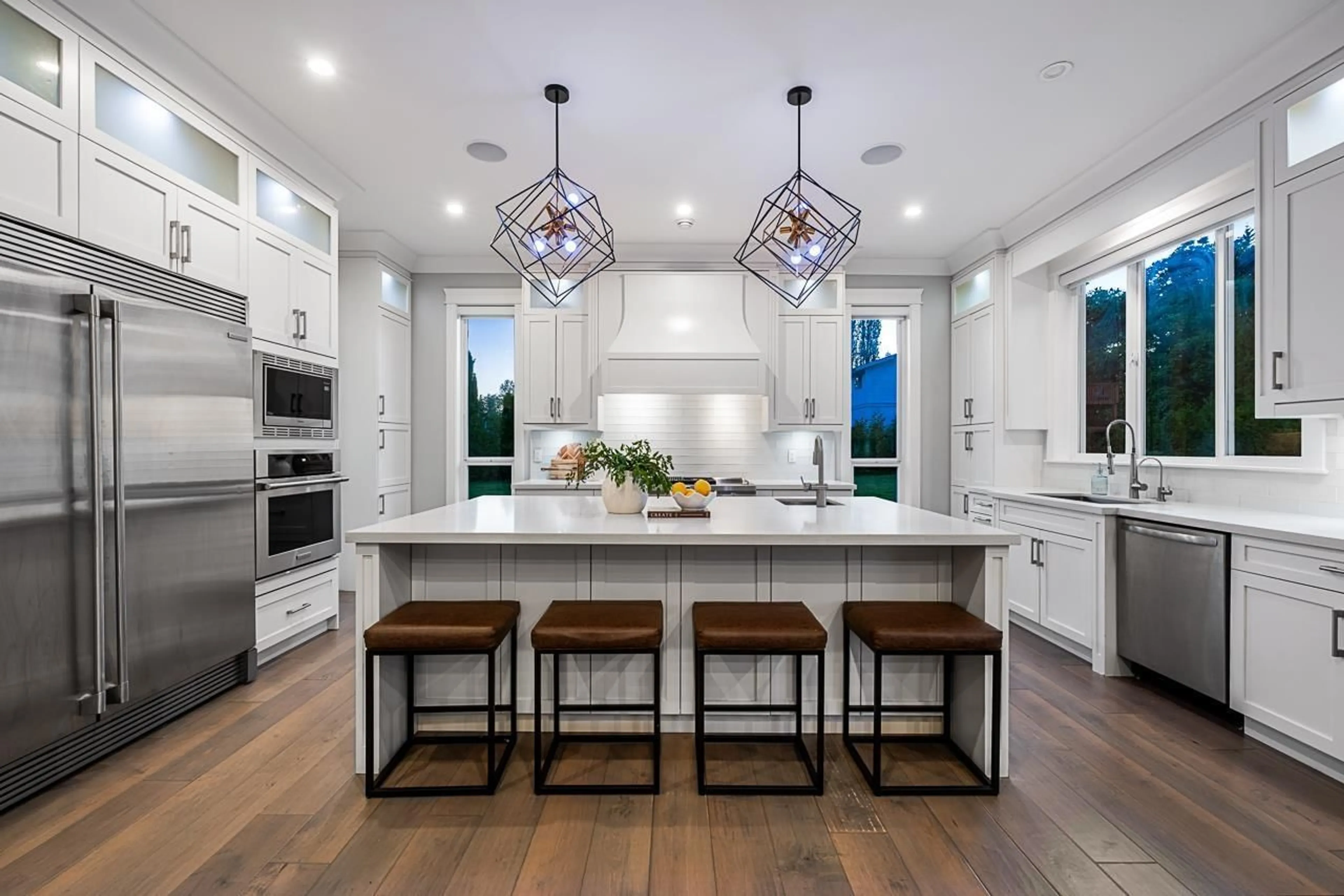 Contemporary kitchen, ceramic/tile floor for 23127 75, Langley British Columbia V1M3S1