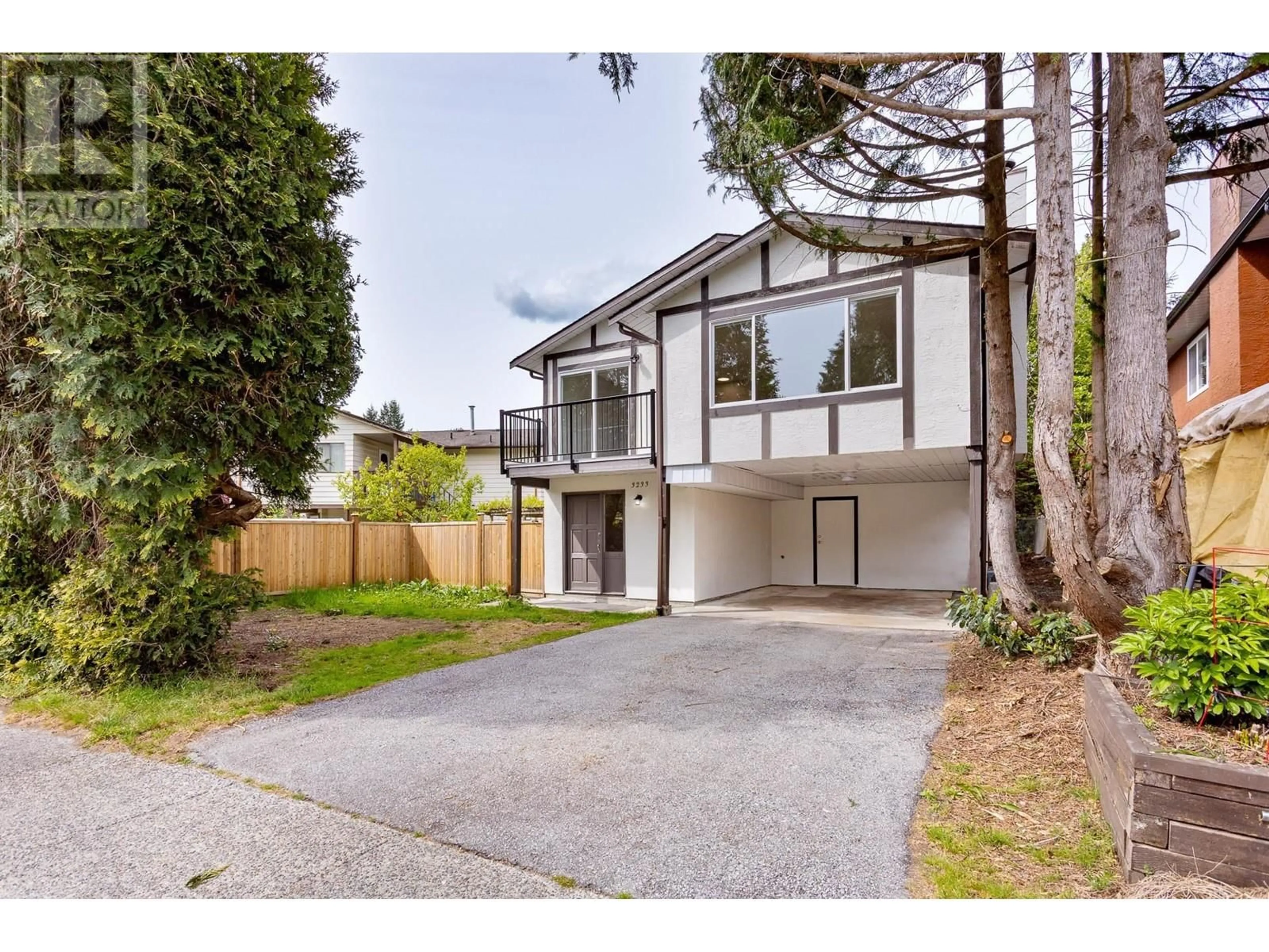 Unknown for 3233 MAYNE CRESCENT, Coquitlam British Columbia V3E1C9