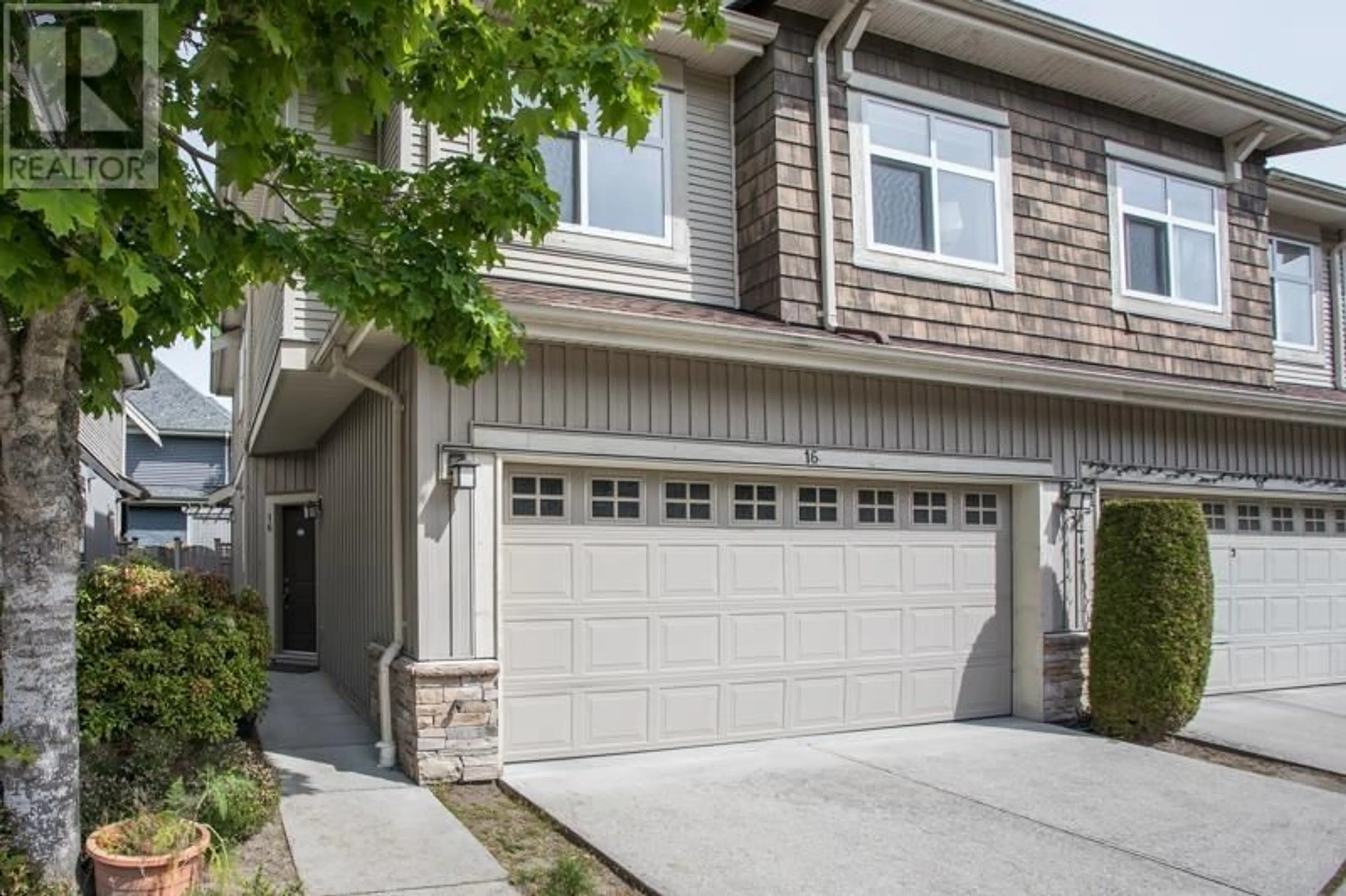 Home with vinyl exterior material, street for 16 - 8600 NO. 3 ROAD, Richmond British Columbia V6Y2E8