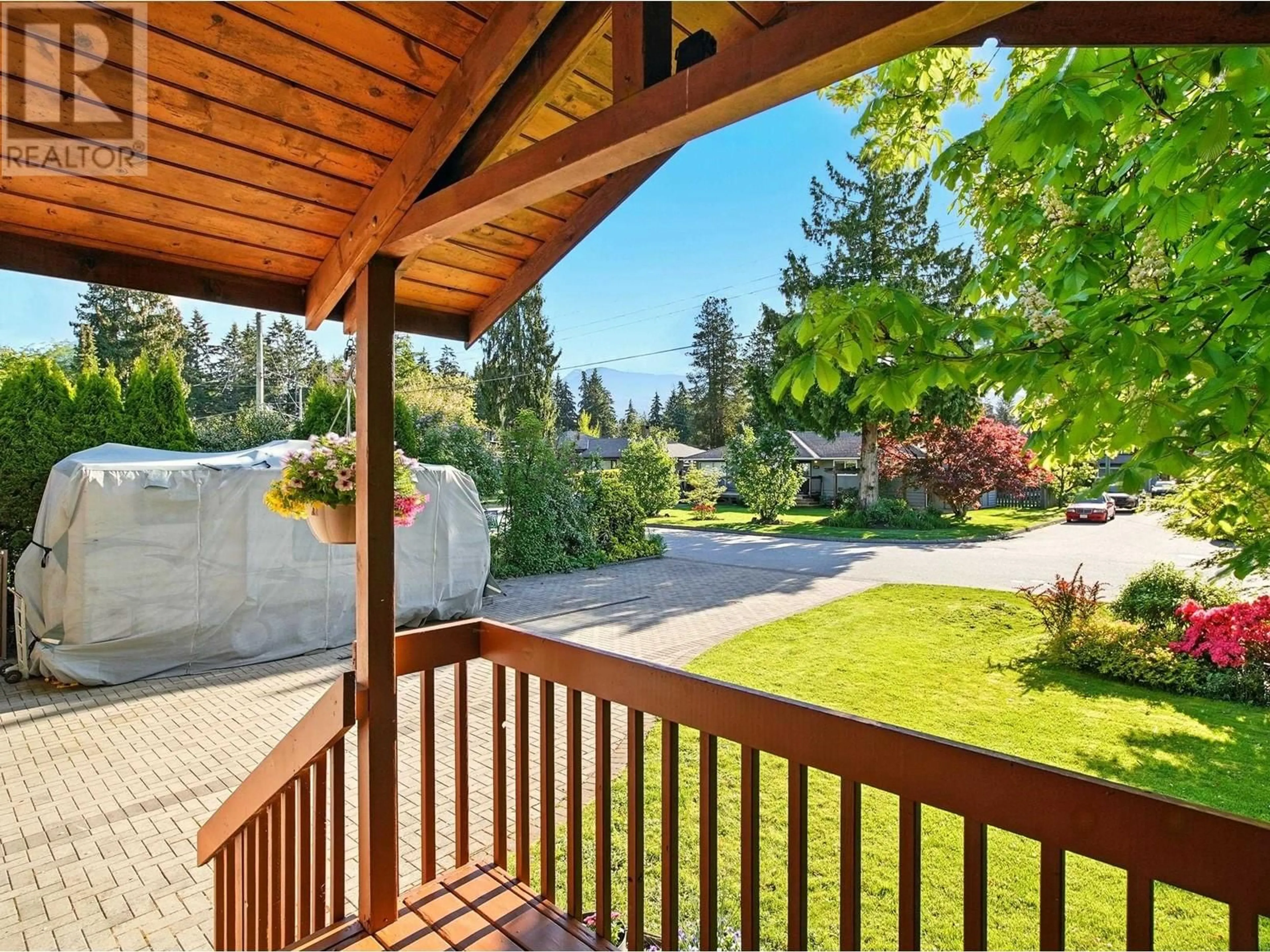 Patio, unknown for 2645 POPLYNN DRIVE, North Vancouver British Columbia V7J2Y1