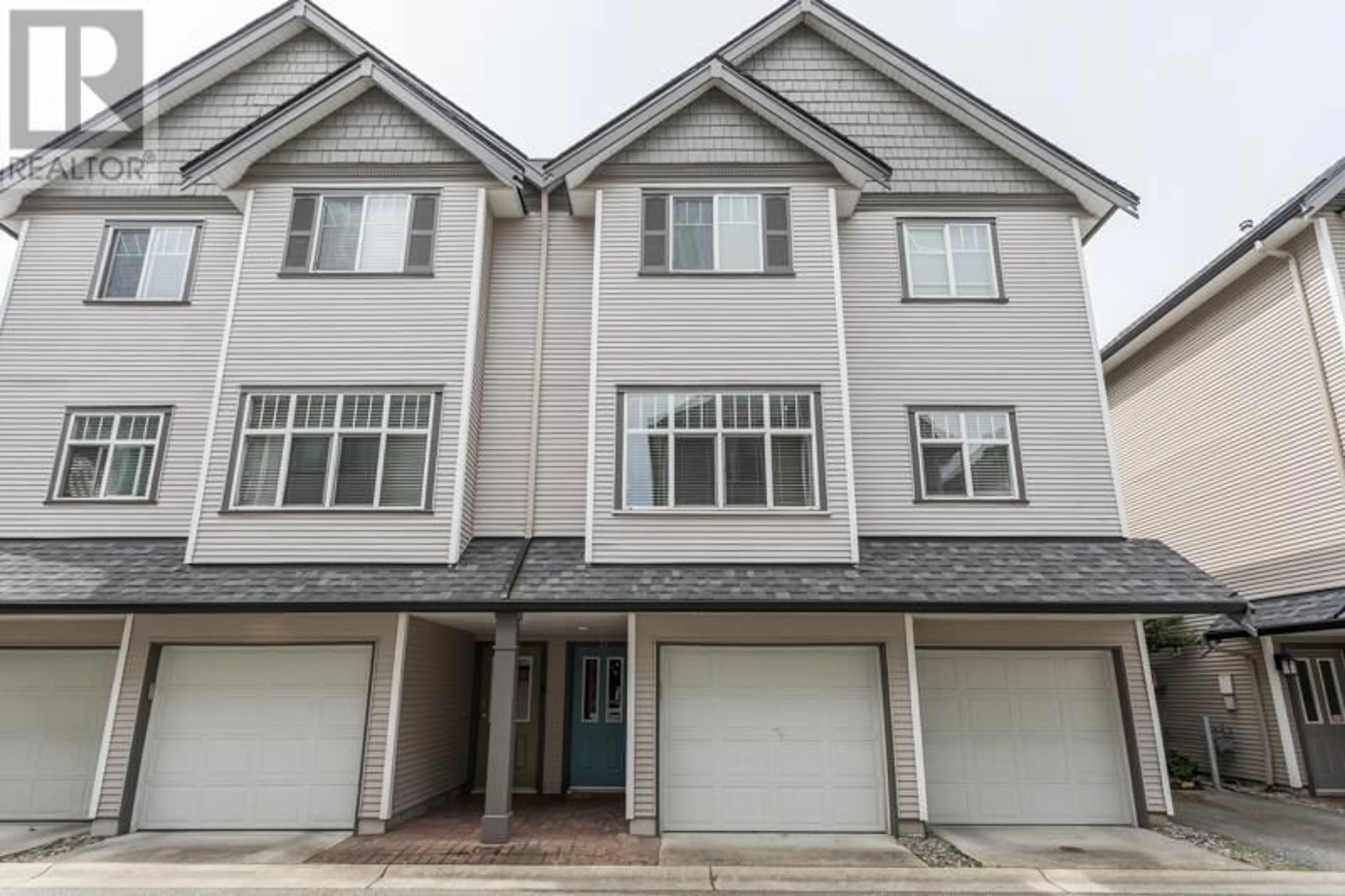 Home with vinyl exterior material, street for 22 - 4111 GARRY STREET, Richmond British Columbia V7E2T9