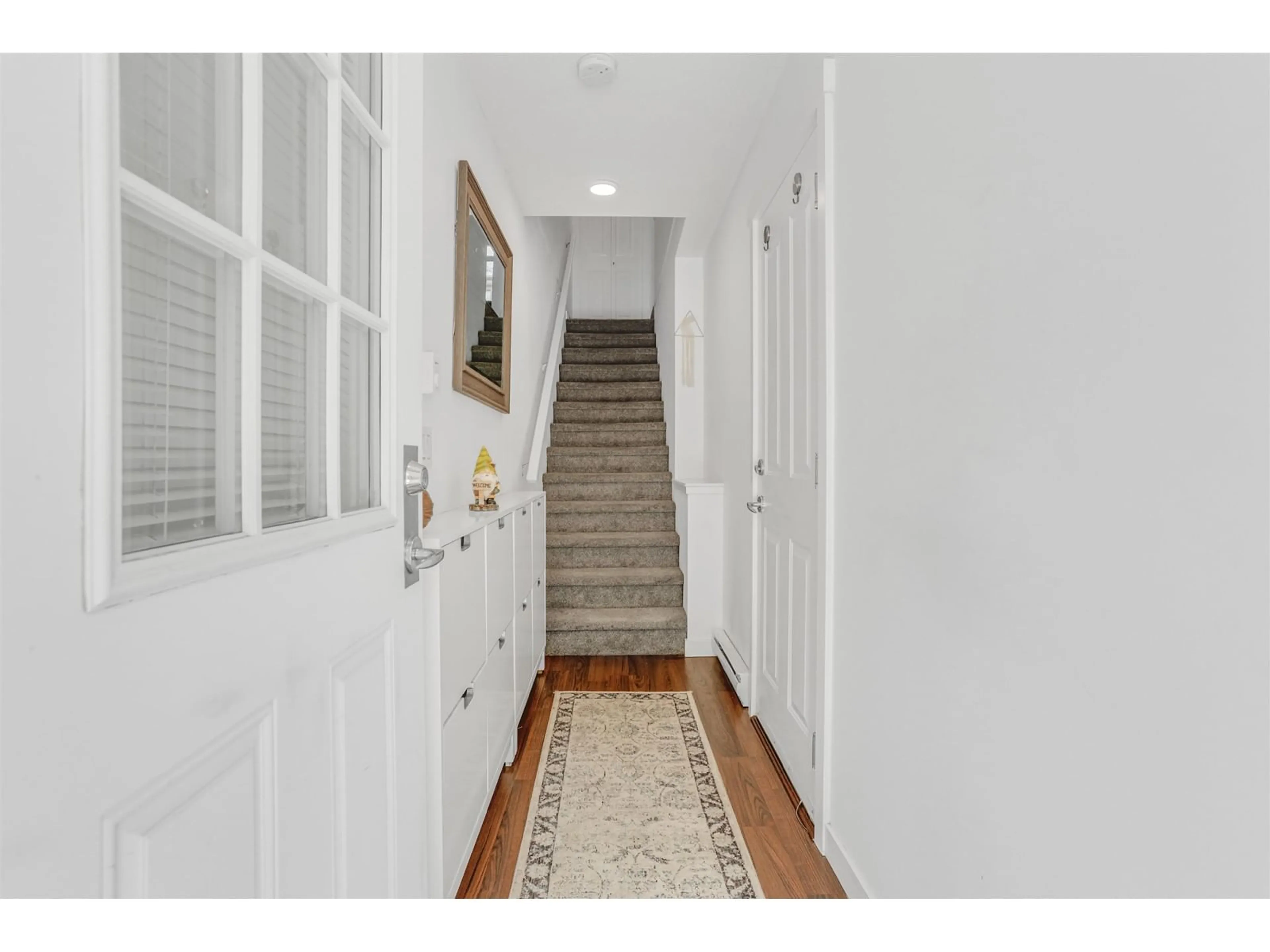 Indoor entryway for 115 - 2729 158, Surrey British Columbia V3Z1P4