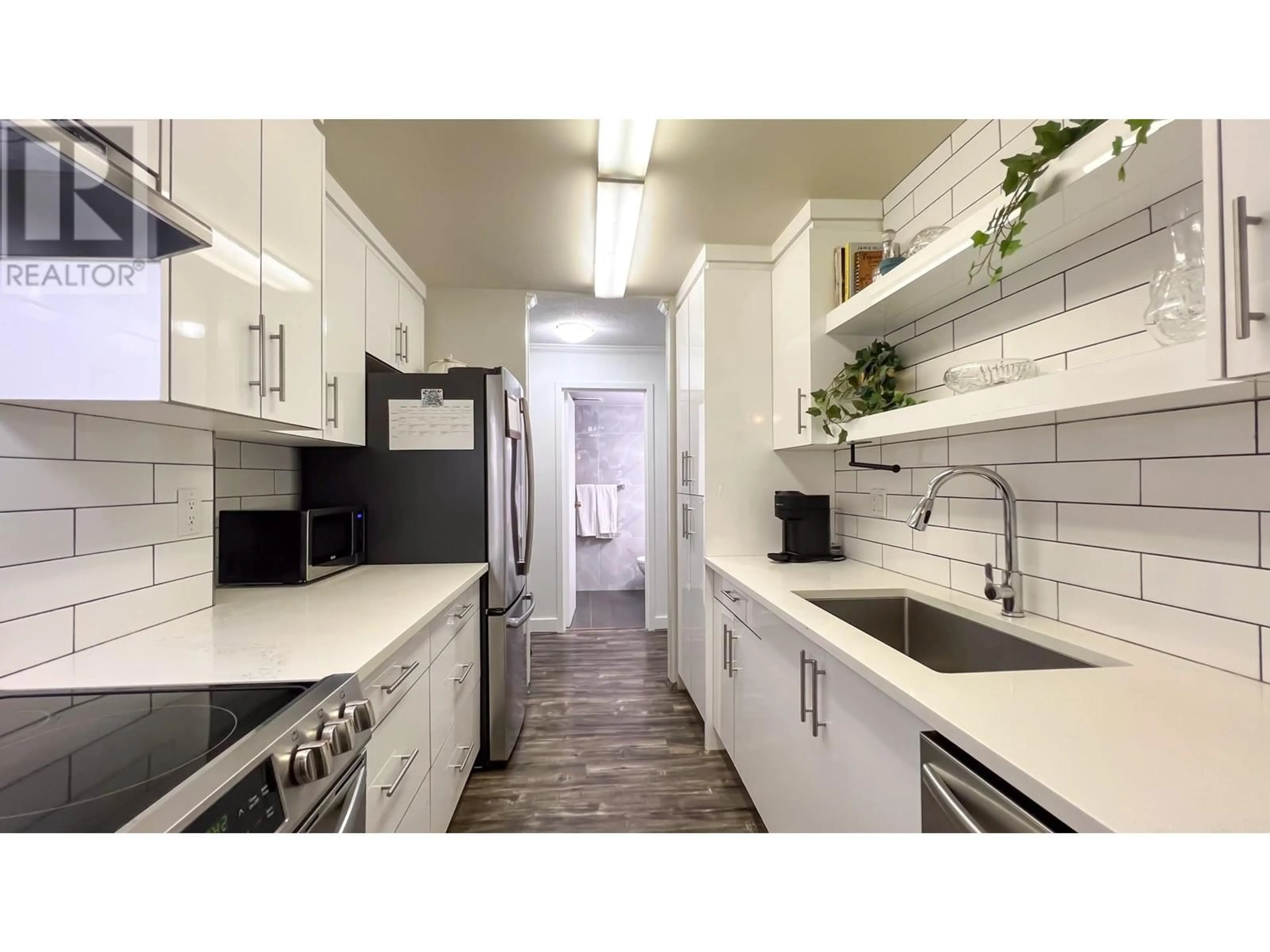 Standard kitchen, ceramic/tile floor for 225 - 8860 NO. 1 ROAD, Richmond British Columbia V7C4C2